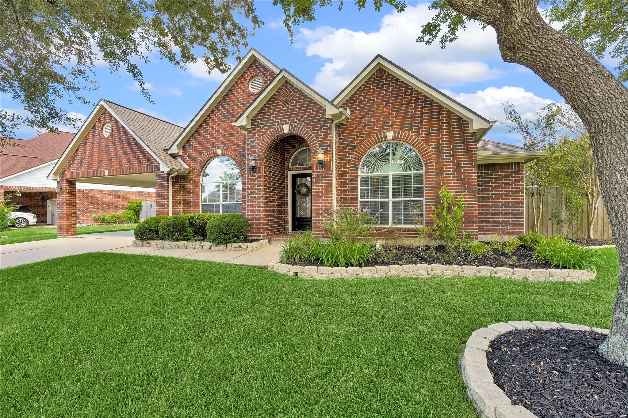716 High Ridge Dr, Friendswood, TX 77546 photo
