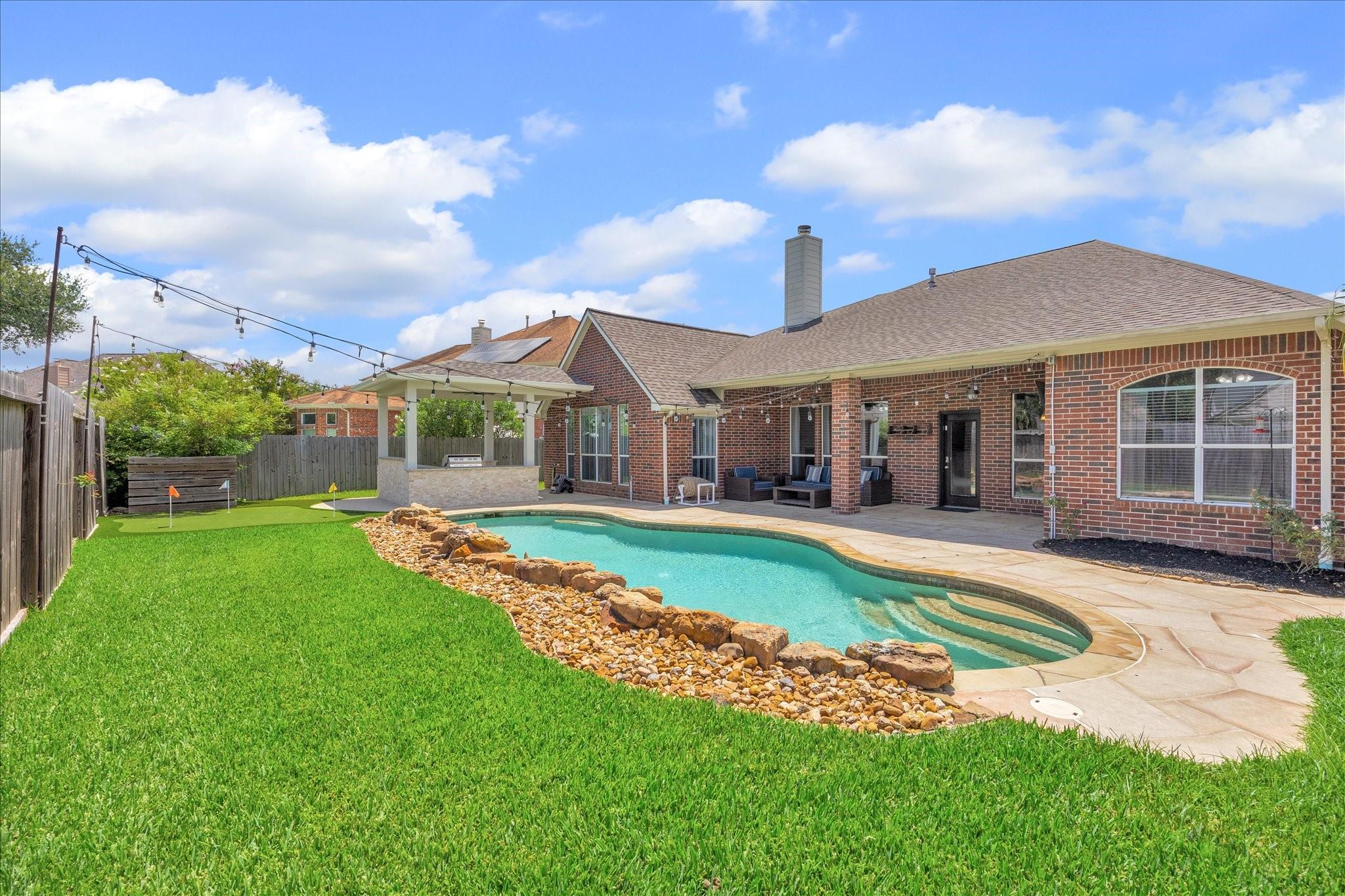 716 High Ridge Dr, Friendswood, TX 77546 photo
