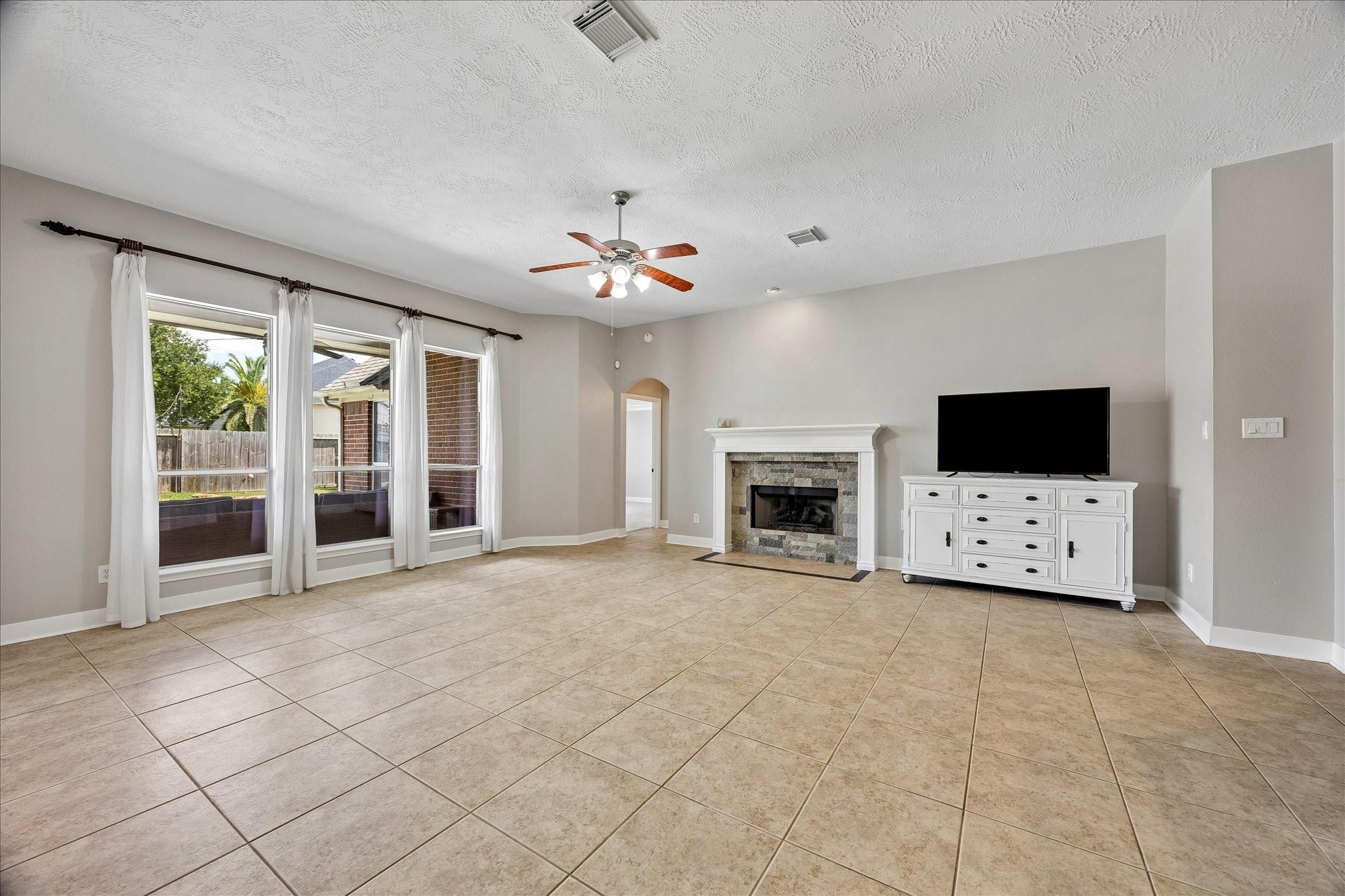 716 High Ridge Dr, Friendswood, TX 77546 photo