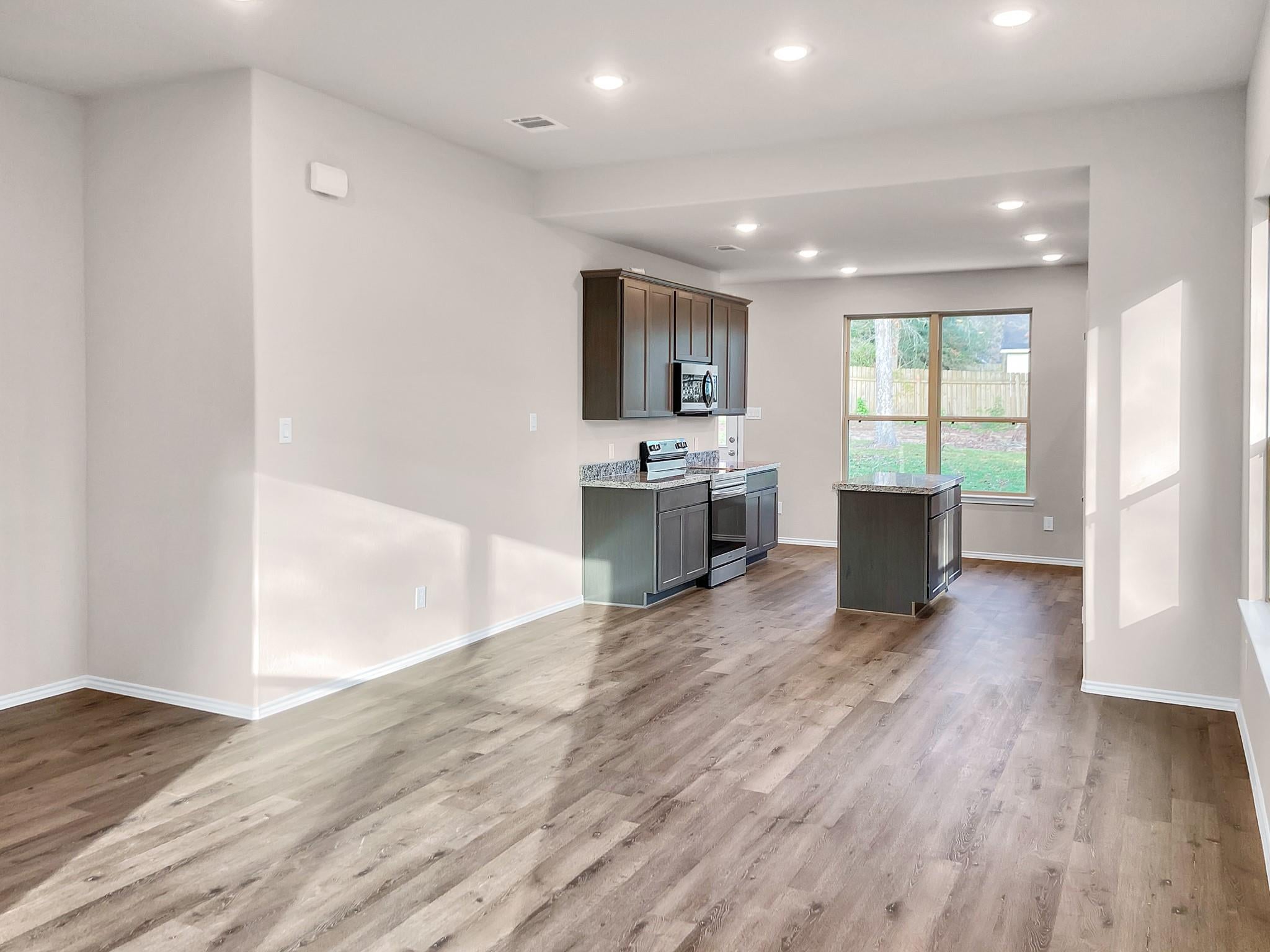 10471 Royal Adrian, Conroe, TX 77303 photo
