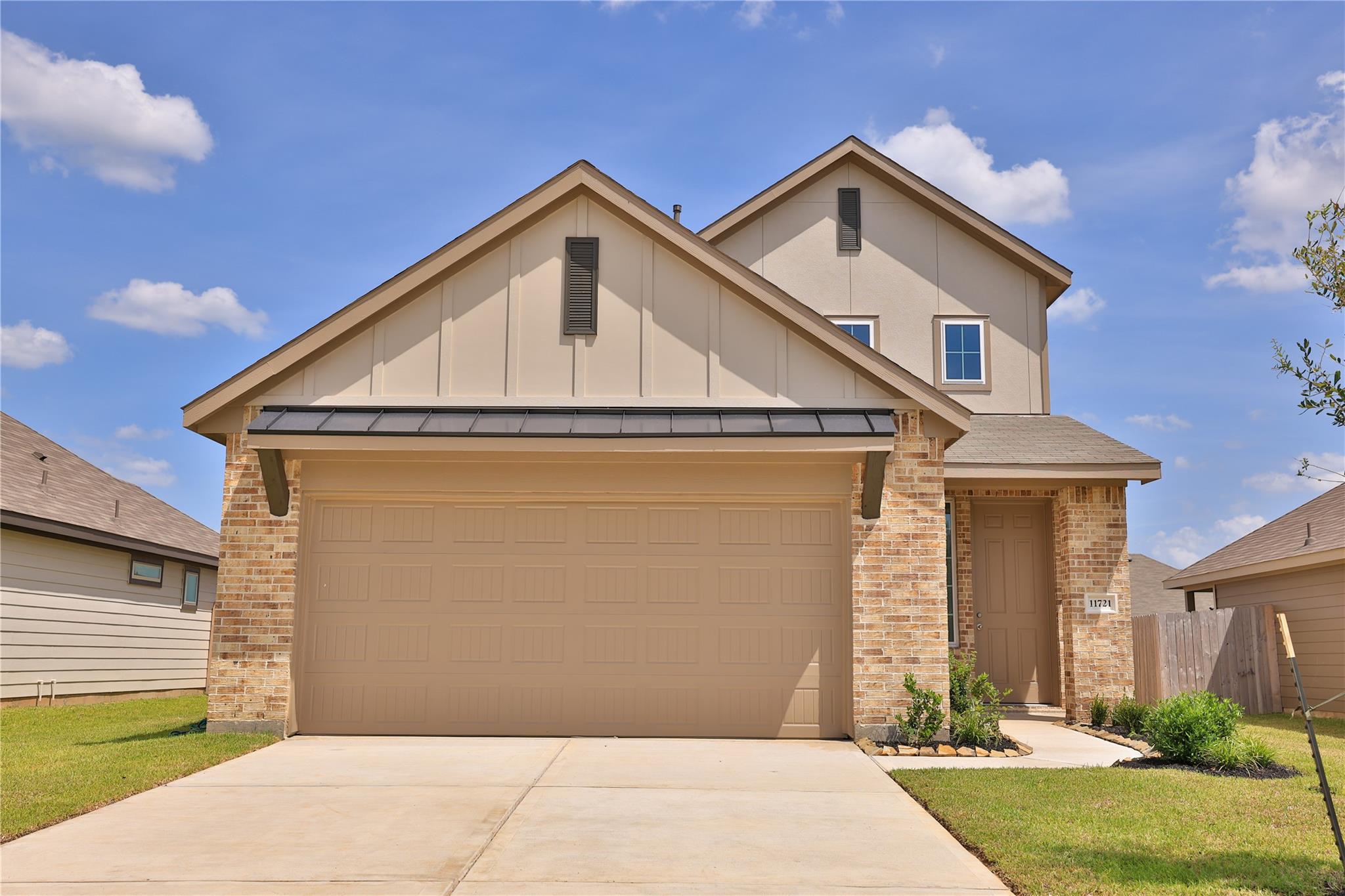 11721 Airspeed Dr, Conroe, TX 77303