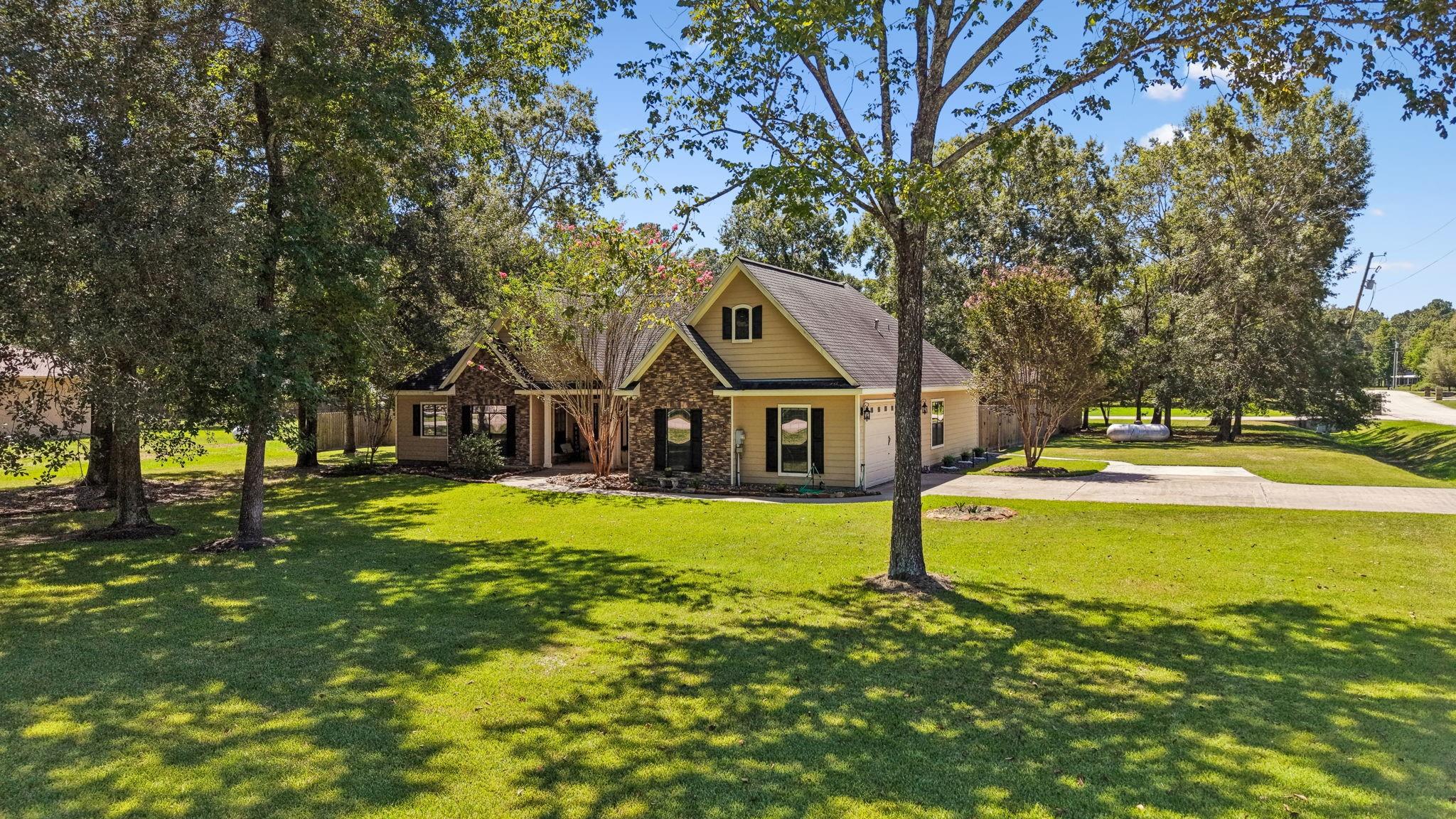 27112 Fairway Crossing Dr, Huffman, TX 77336