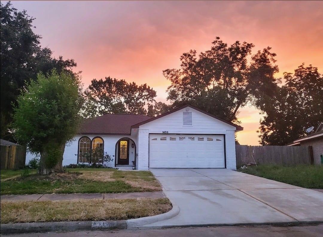 14126 Country Manor Dr, Sugar Land, TX 77498