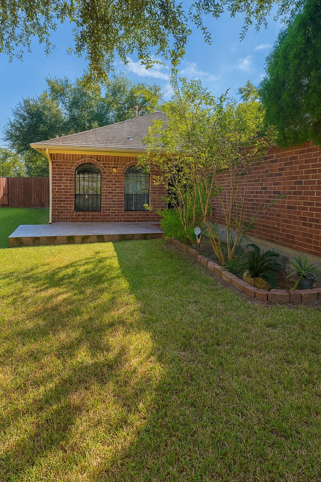 3335 Bandell Dr, Houston, TX 77045 photo