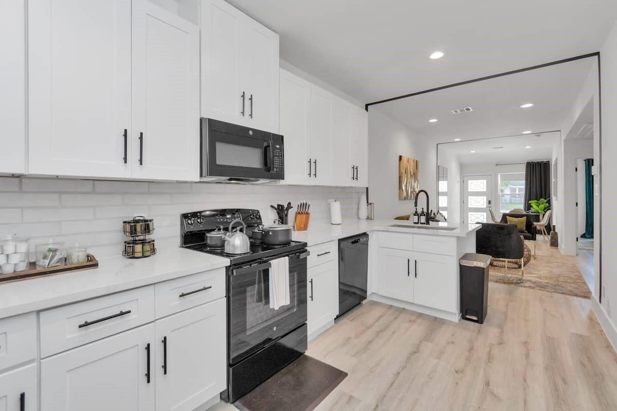 3735 Mainer St, Houston, TX 77021 photo
