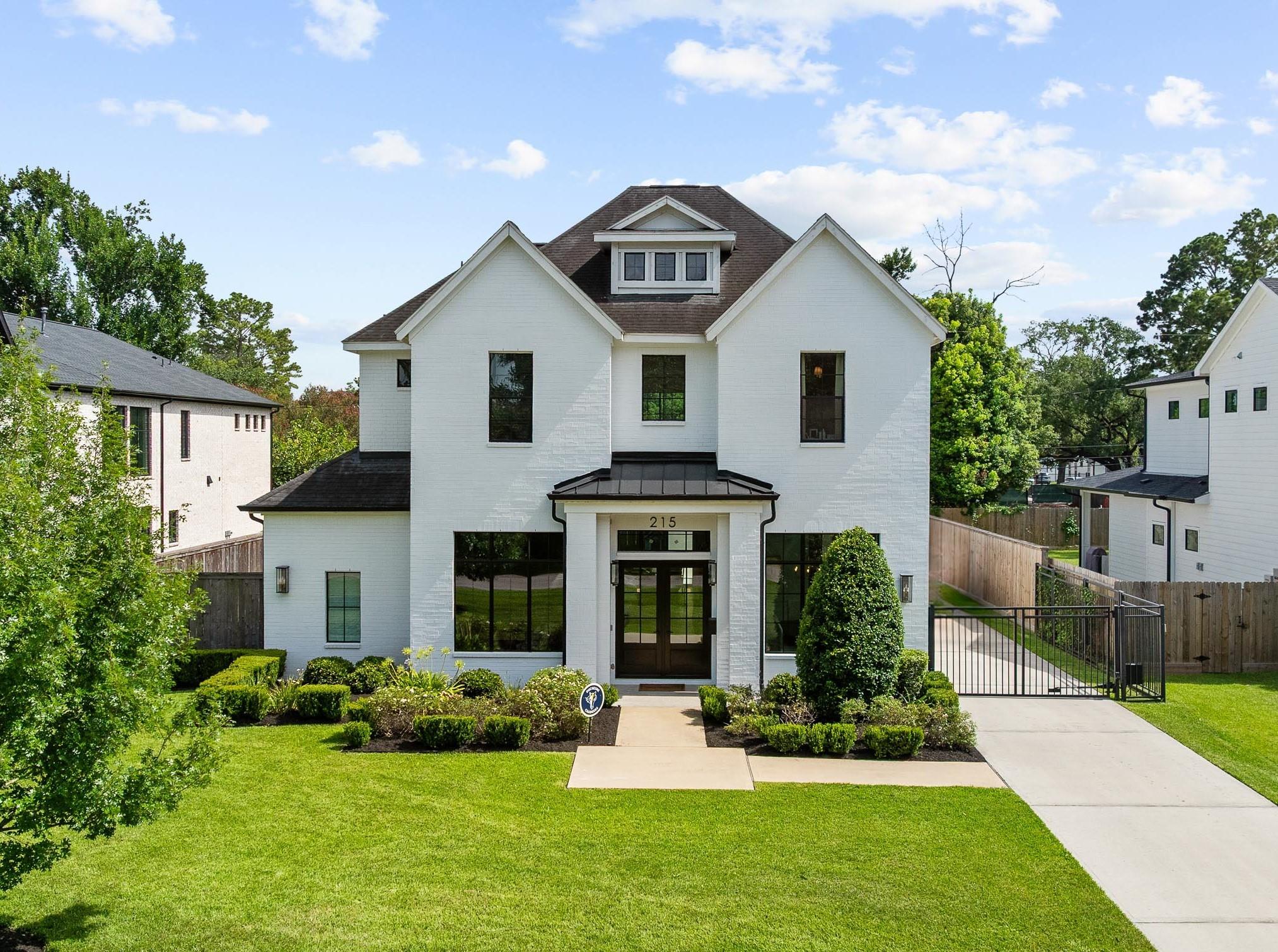 215 34 St, Houston, TX 77018