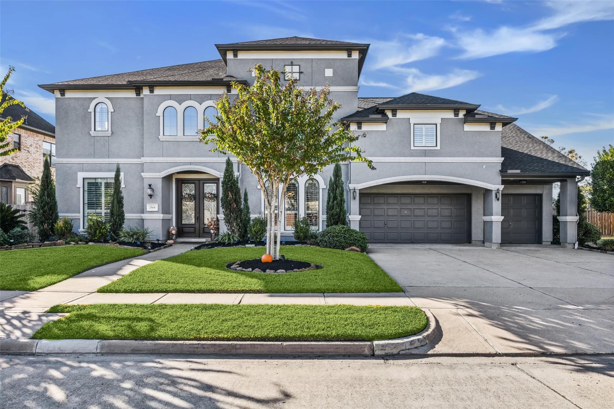 2504 Baywater Canyon Dr, Pearland, TX 77584