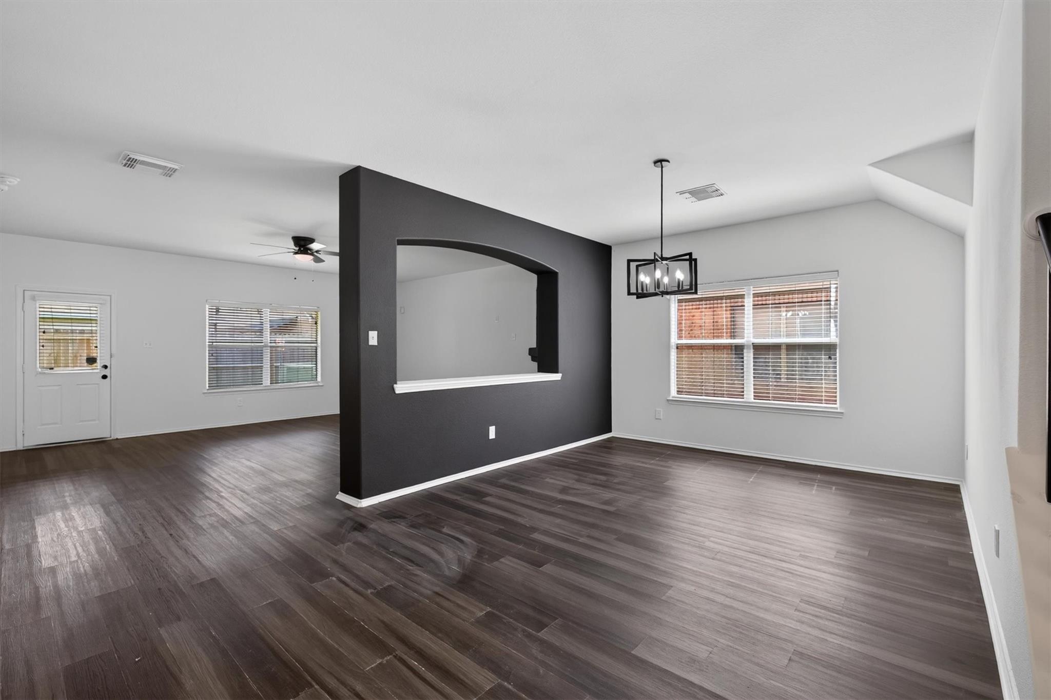 206 Unique Ct, Rosharon, TX 77583 photo
