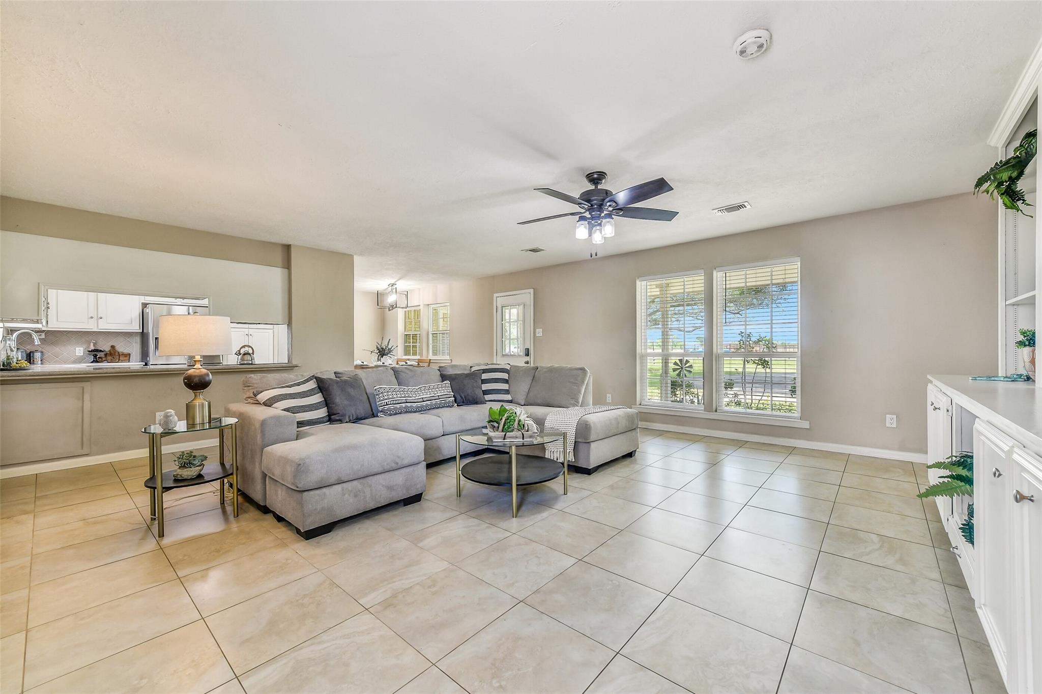 3358 County Road 172, Alvin, TX 77511 photo