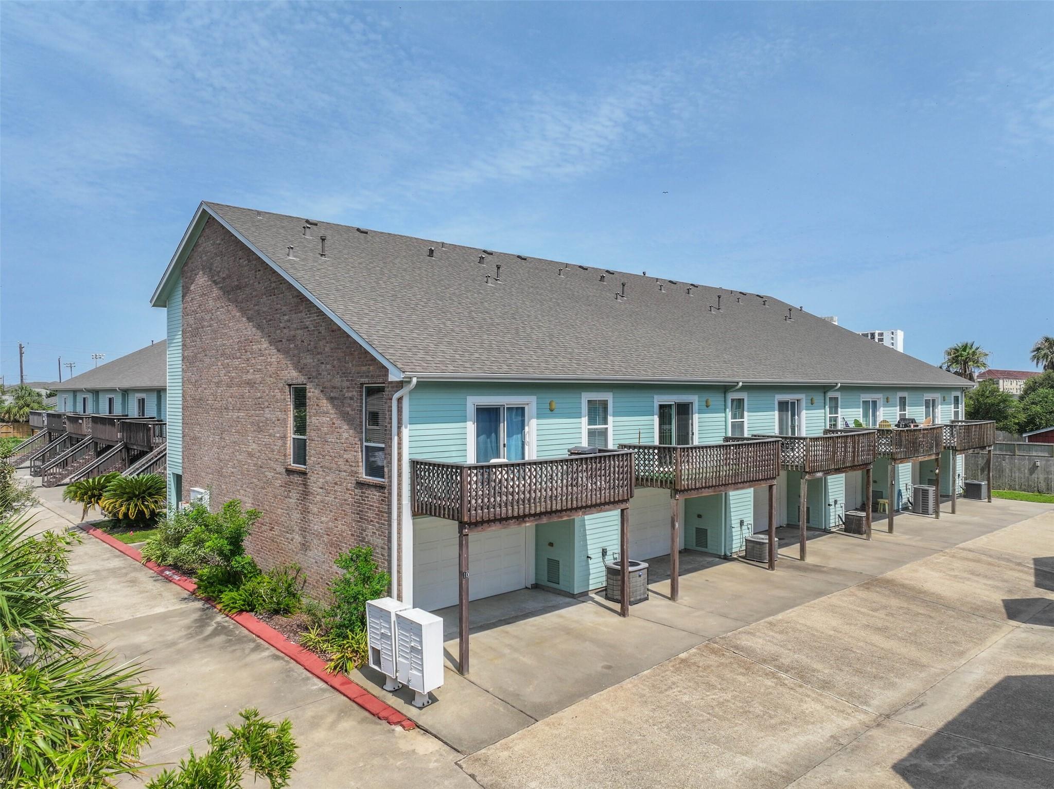 3100 75 St, Galveston, TX 77551