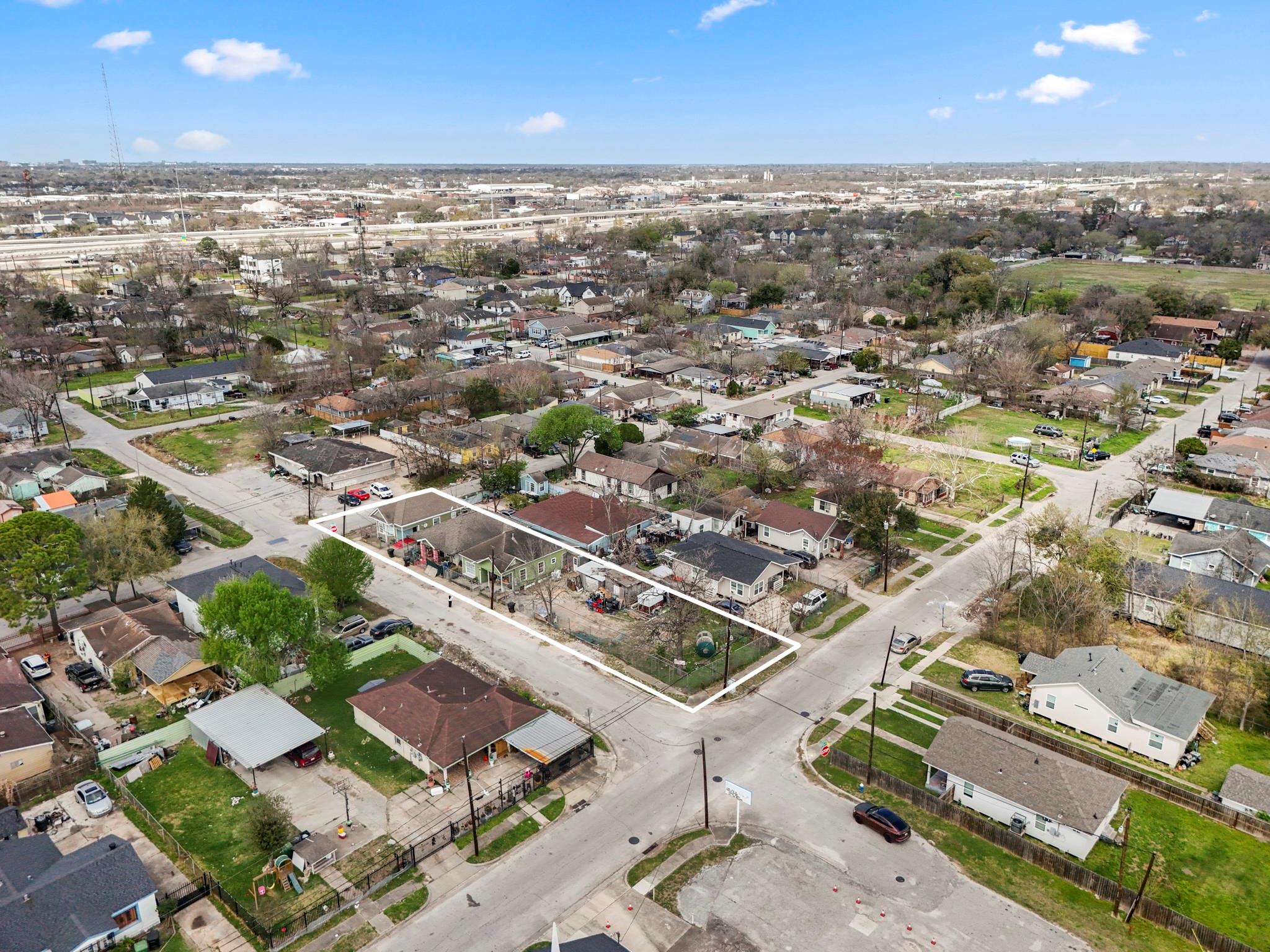 3501 Sarah St, Houston, TX 77026 photo