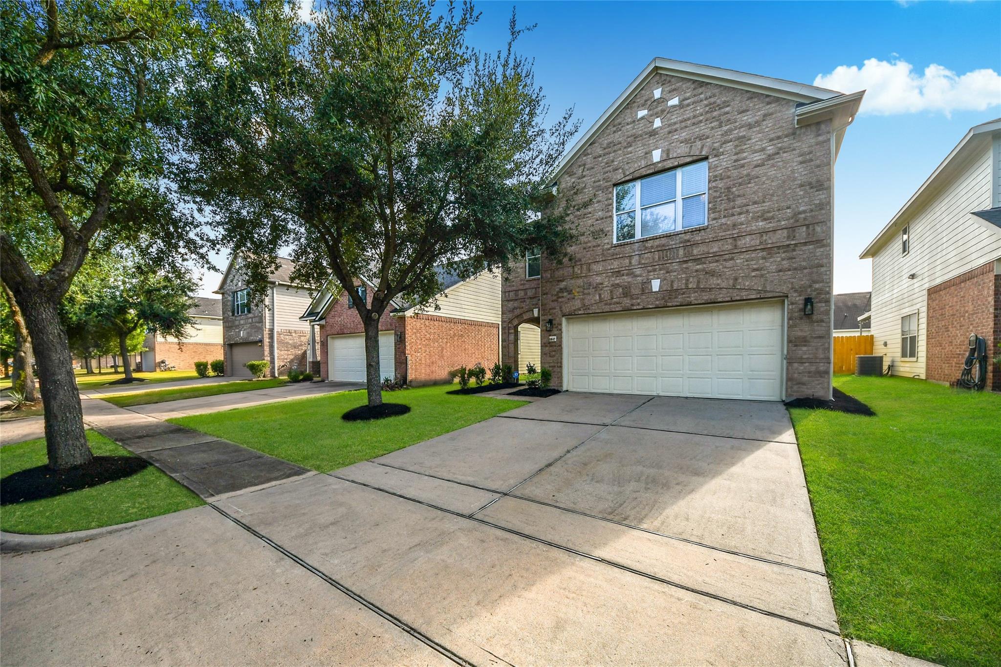 10847 Shepherd Falls Ln, Houston, TX 77075 photo
