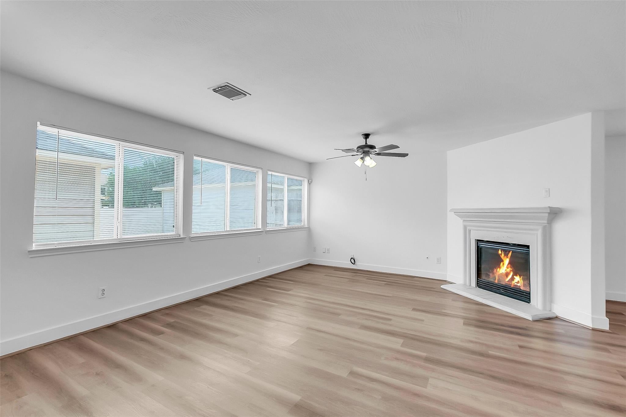 6243 Settlers Lake Cir, Katy, TX 77449 photo