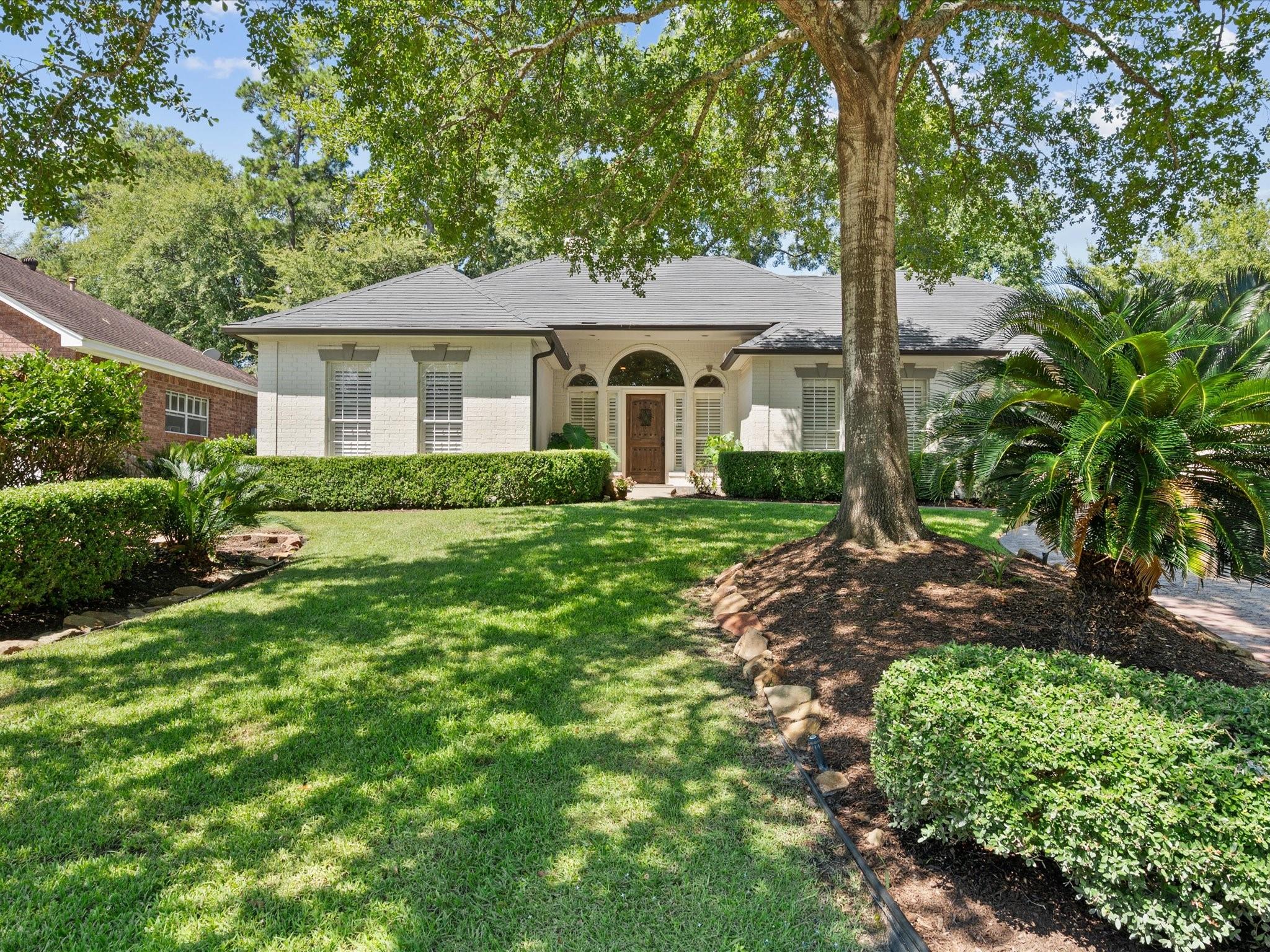 184 Spring Edge Dr, Conroe, TX 77356