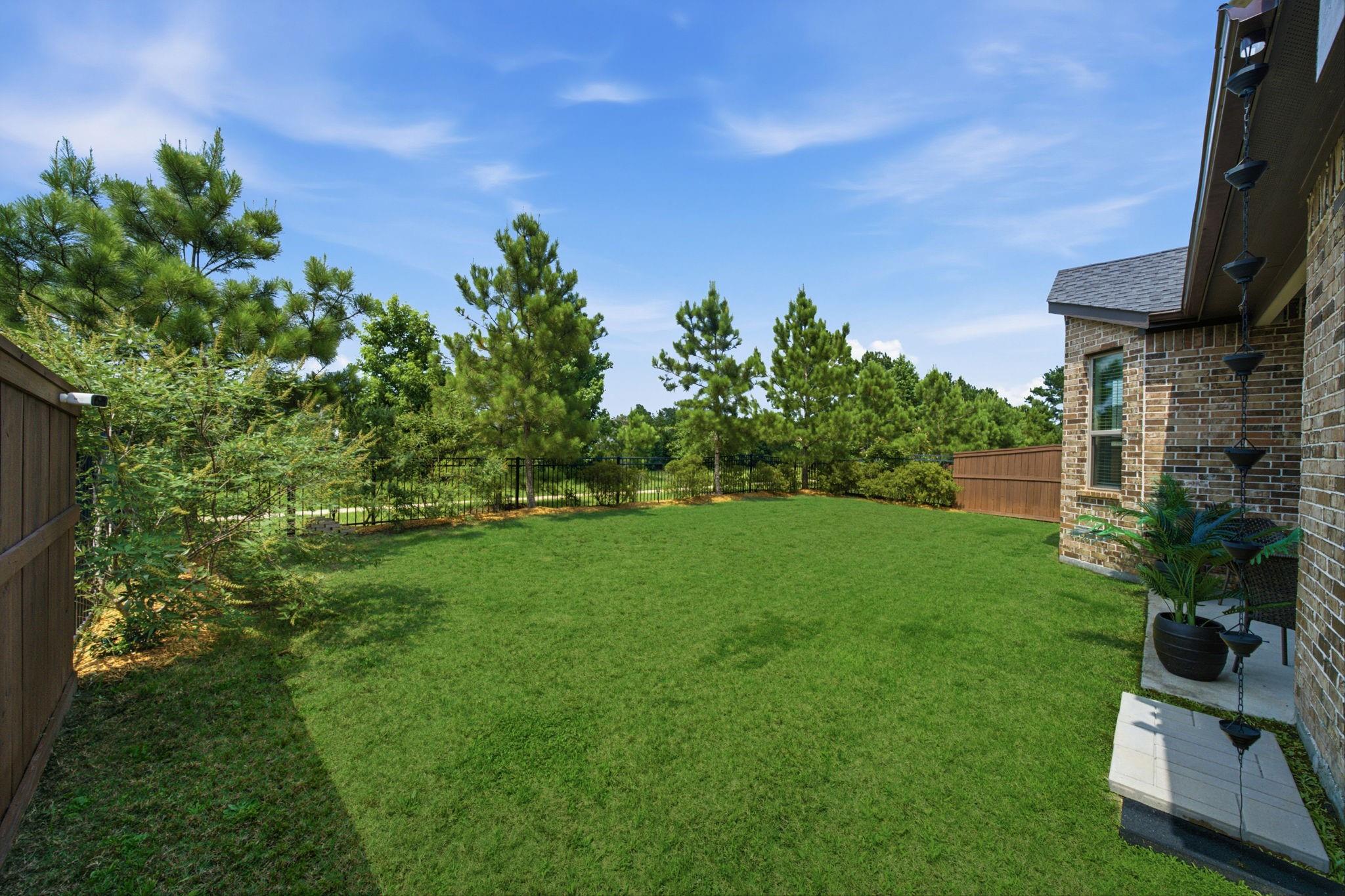 10147 Bayou Oaks Dr, Conroe, TX 77385 photo