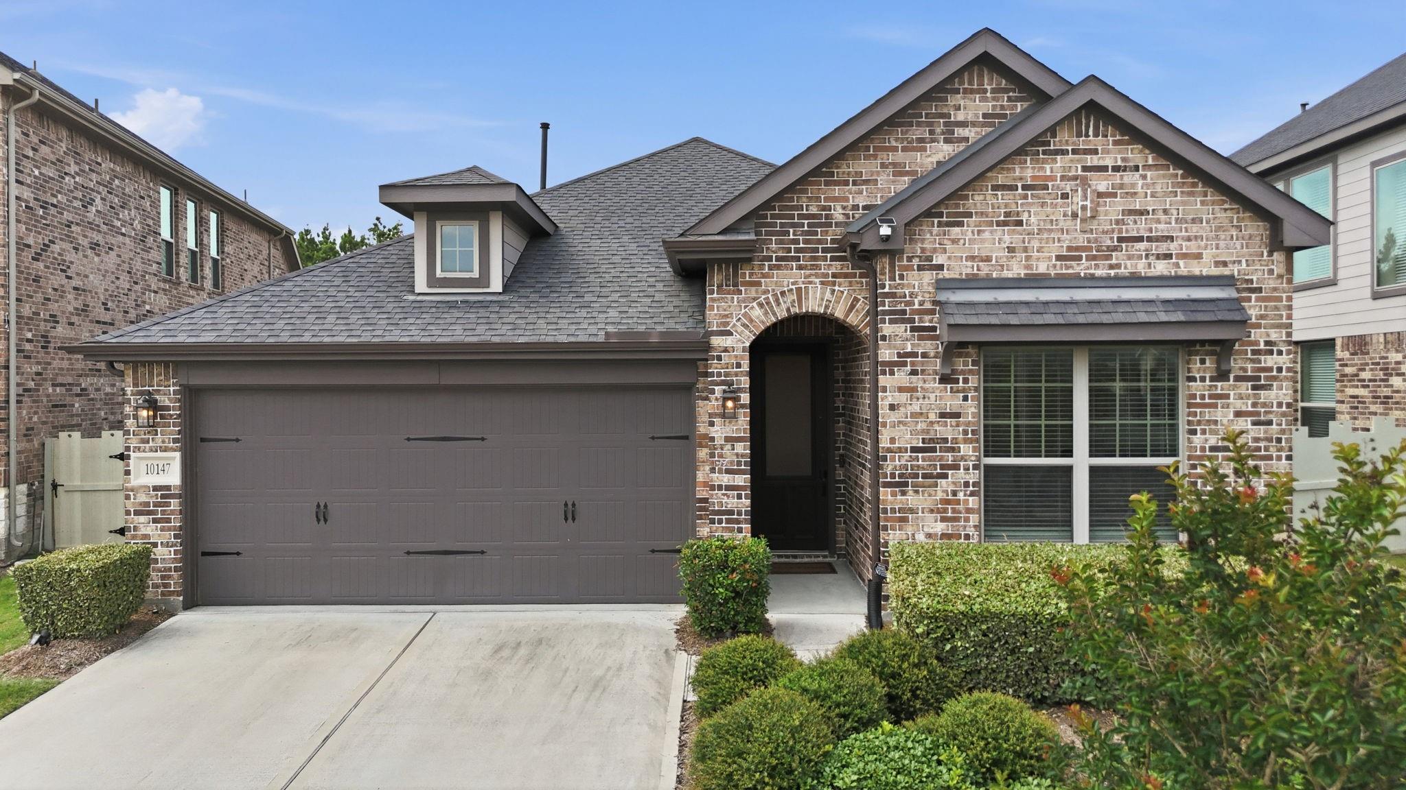 10147 Bayou Oaks Dr, Conroe, TX 77385