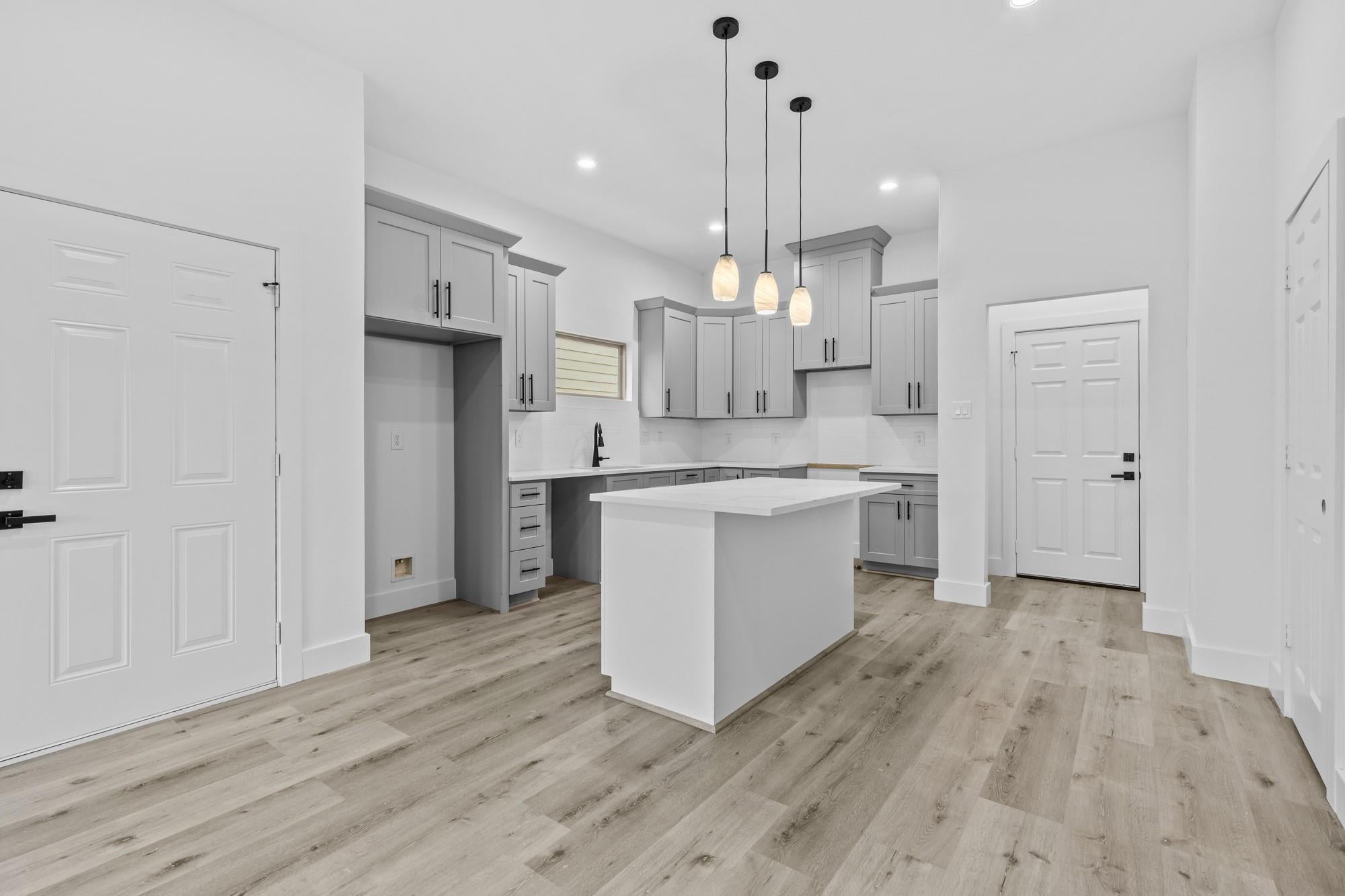 7816 Denton St, Houston, TX 77028 photo