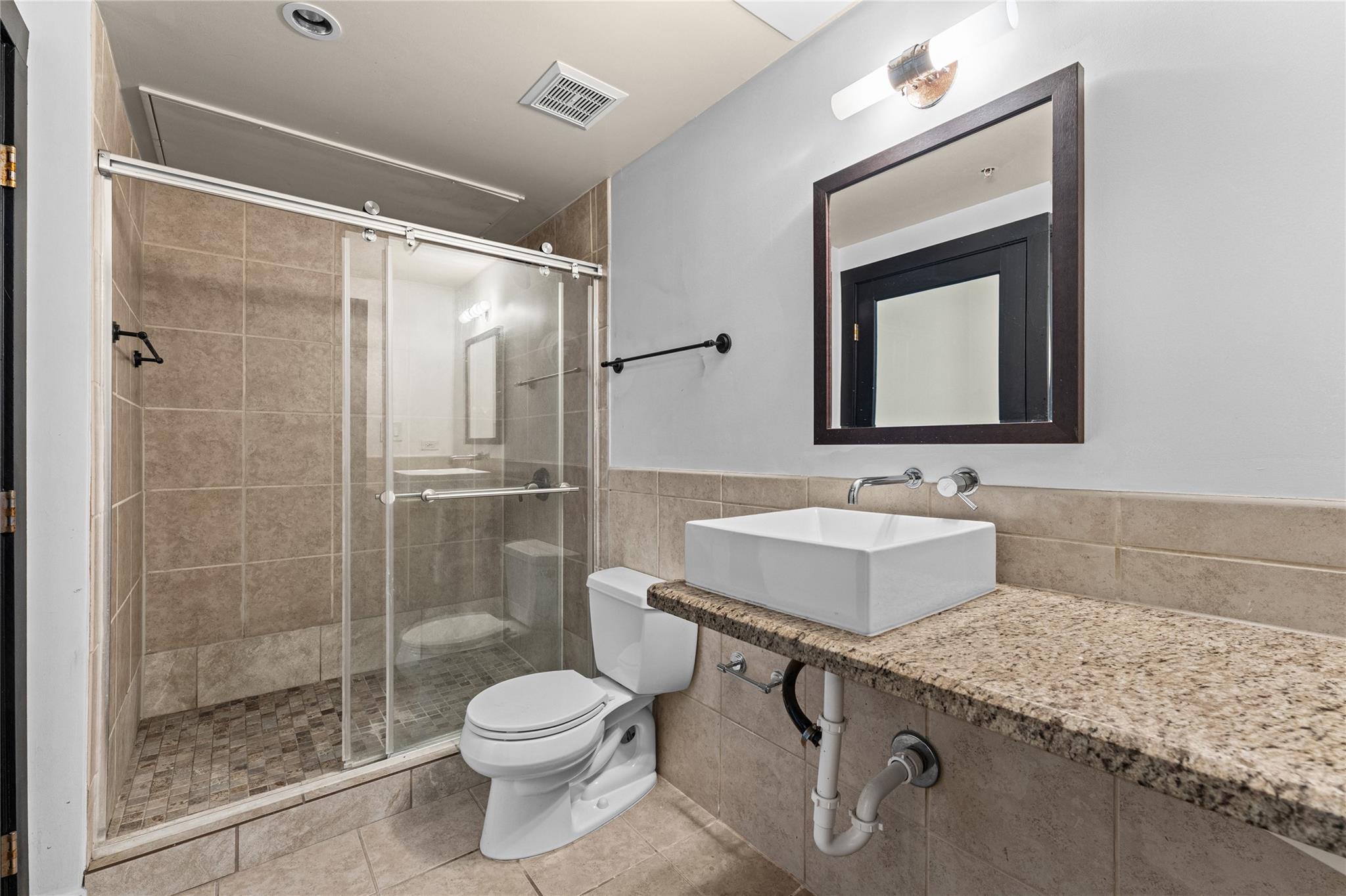 2000 Bagby St #11416, Houston, TX 77002 photo