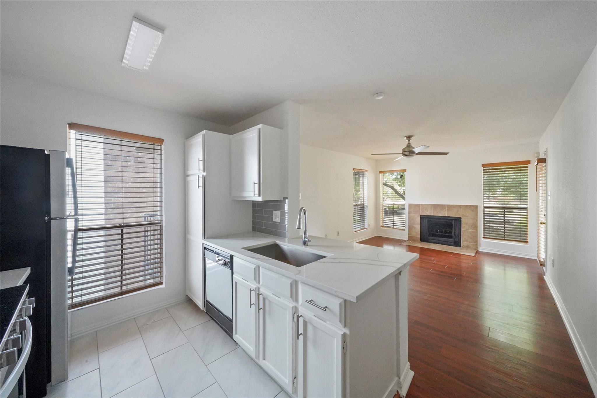 3900 Woodchase Dr, Houston, TX 77042