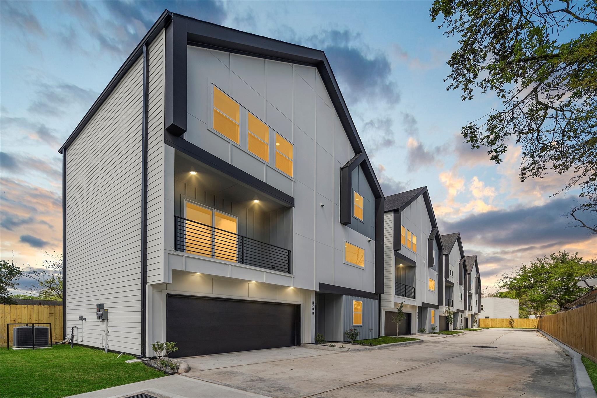 870 Little York Rd, Houston, TX 77091