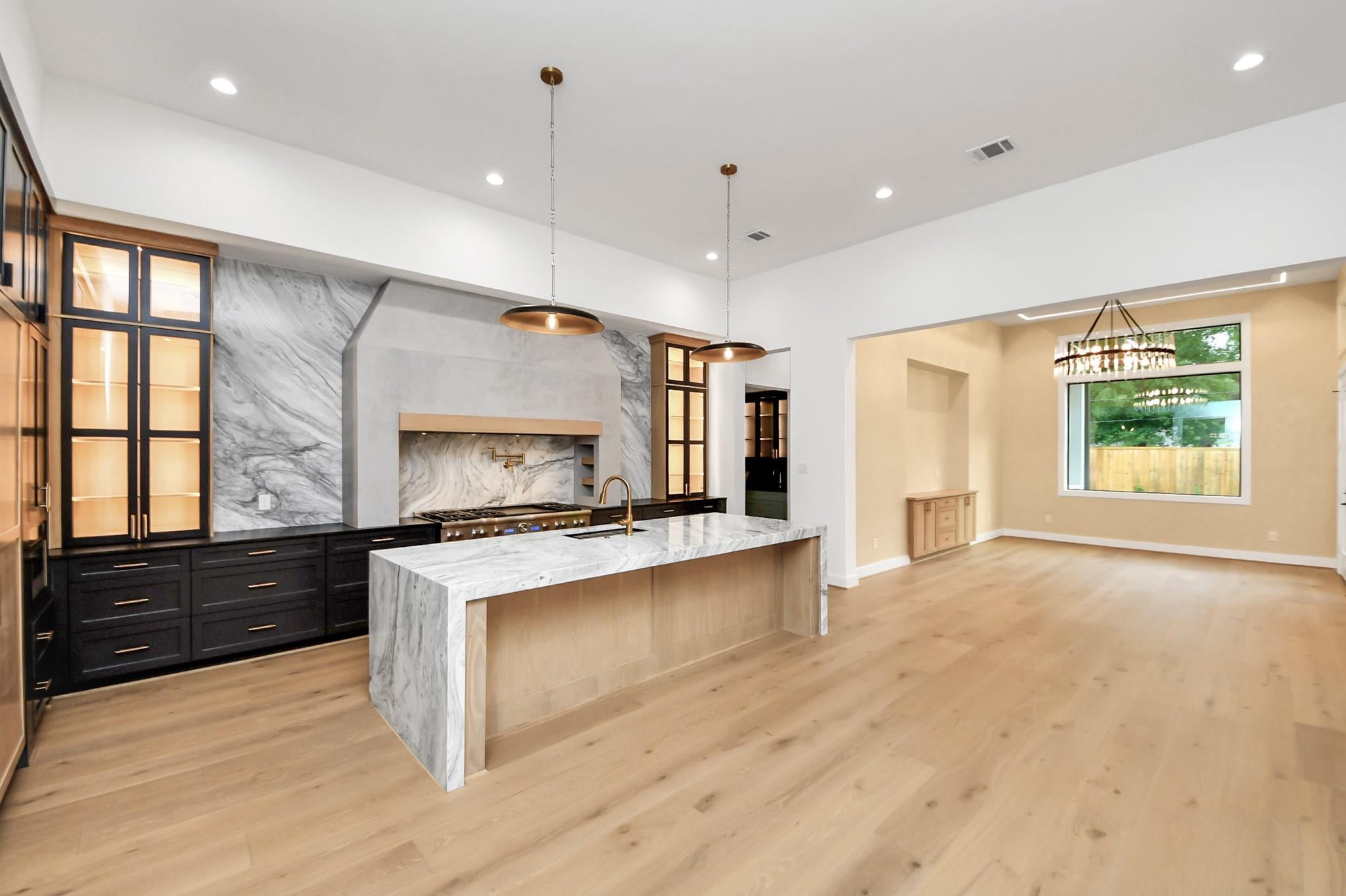 9349 Leto Rd, Houston, TX 77080 photo