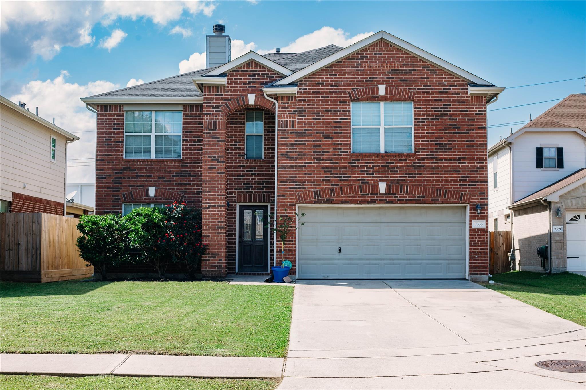 7335 Liberty Ridge Ln, Houston, TX 77049