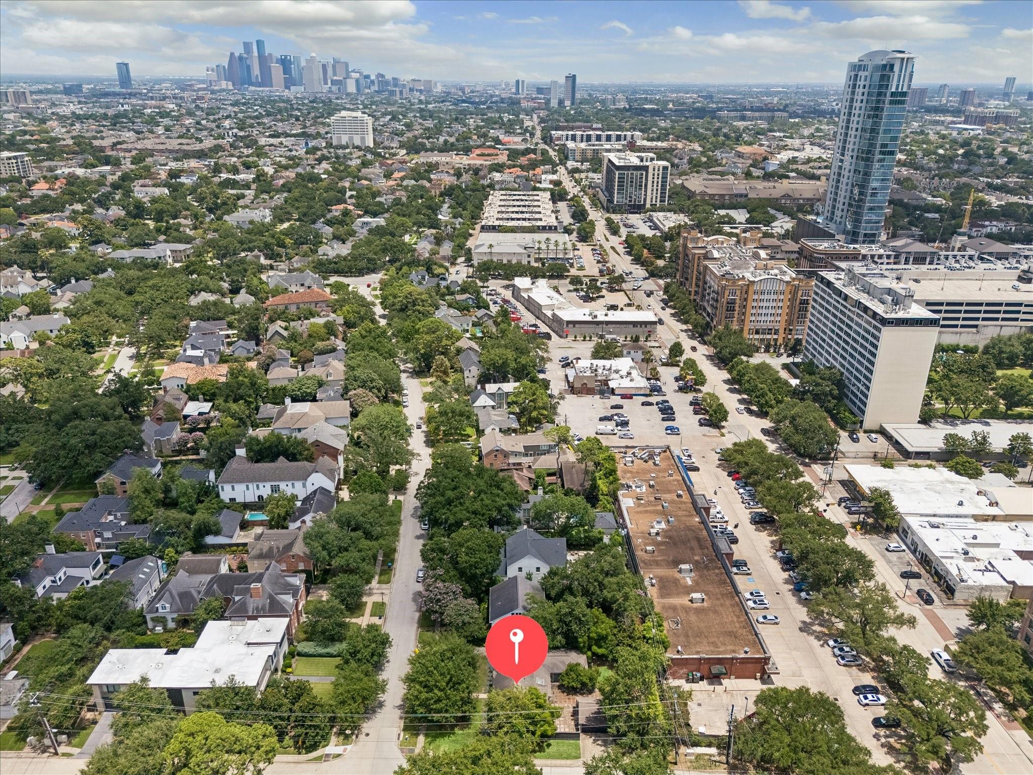 3071 Locke Ln, Houston, TX 77019 photo