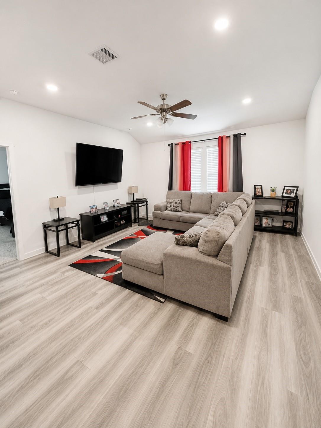 9521 Chelsea St, Texas City, TX 77591 photo
