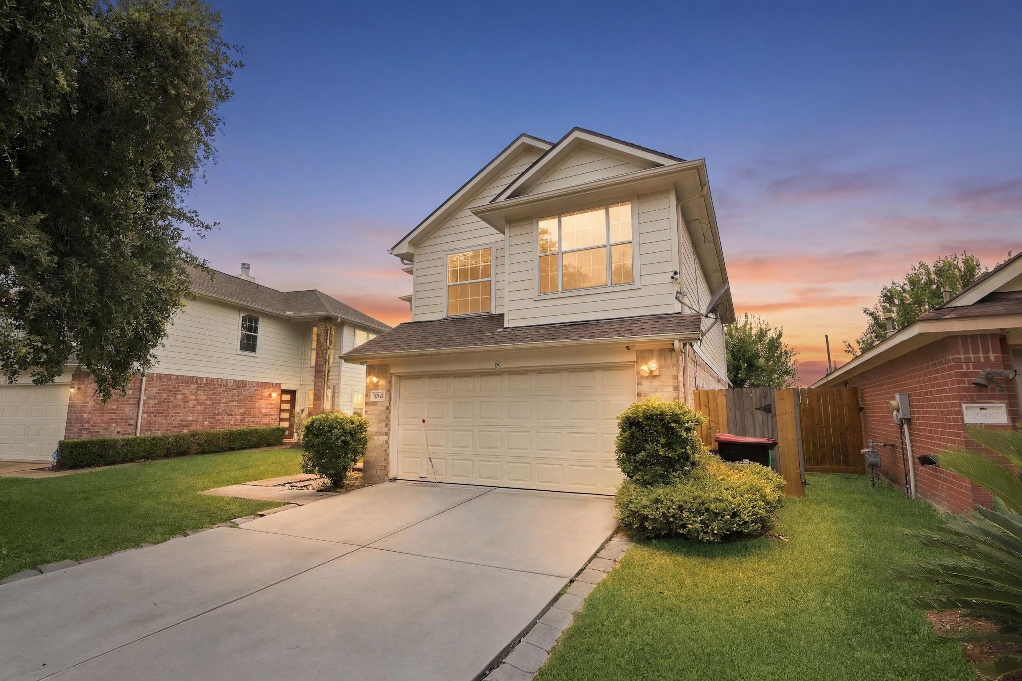 14106 Bishop Bend Ln, Houston, TX 77047 photo