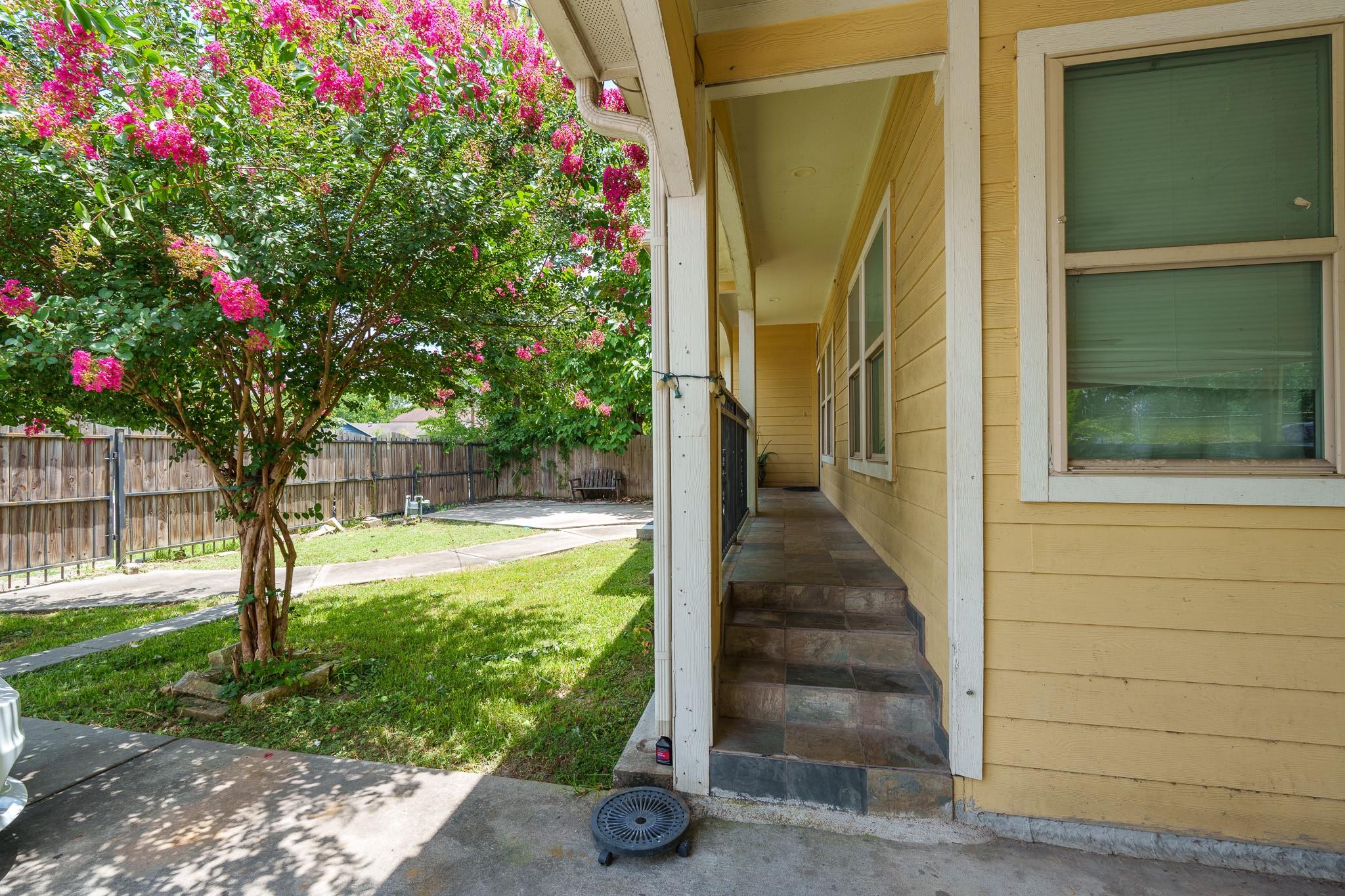 2106 Bertrand St, Houston, TX 77093 photo