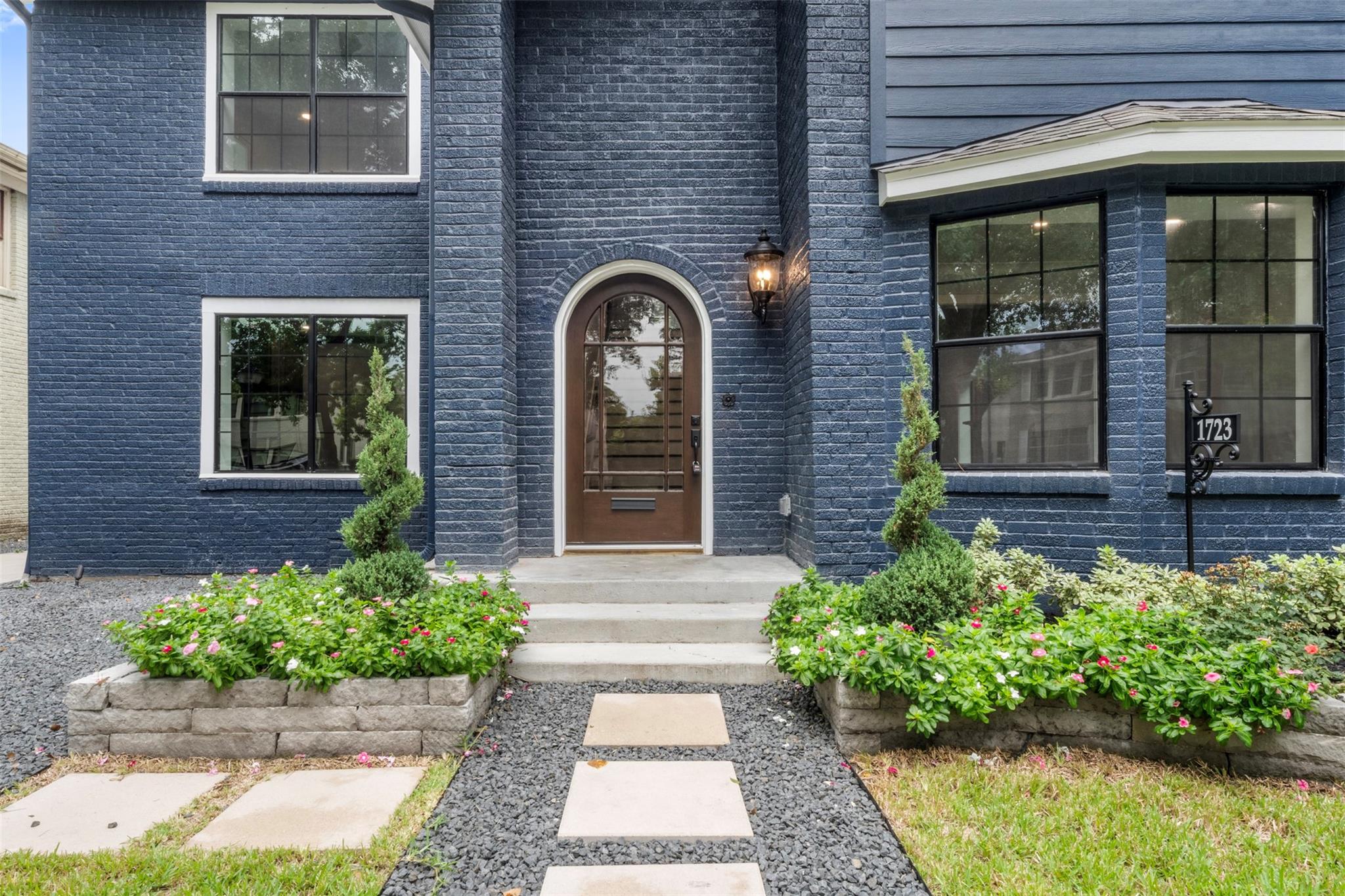 1723 Albans Rd, Houston, TX 77005 photo