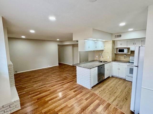 2101 Fountain View Dr #14, Houston, TX 77057 photo