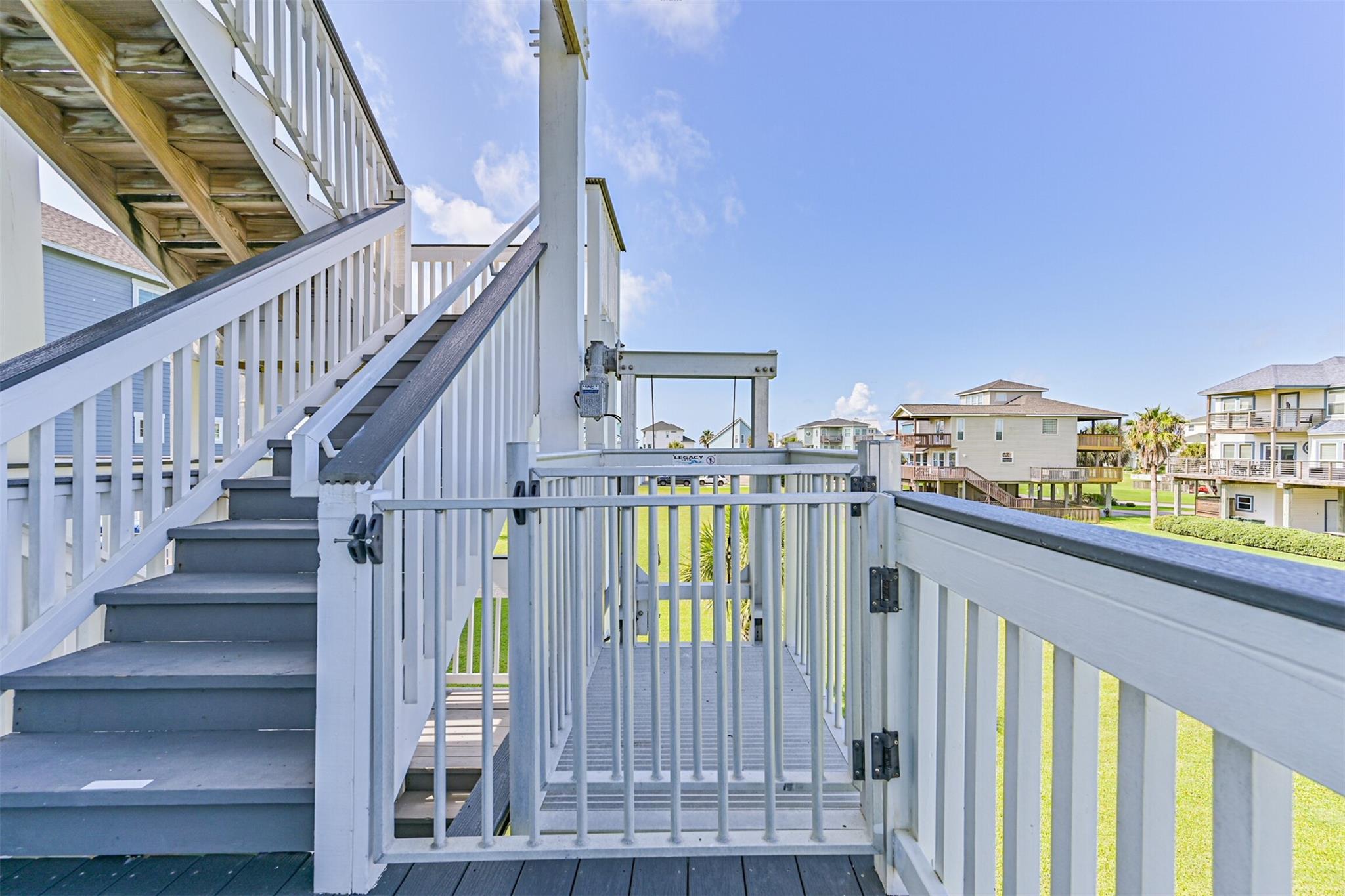 25027 Intrepid Ln, Galveston, TX 77554 photo