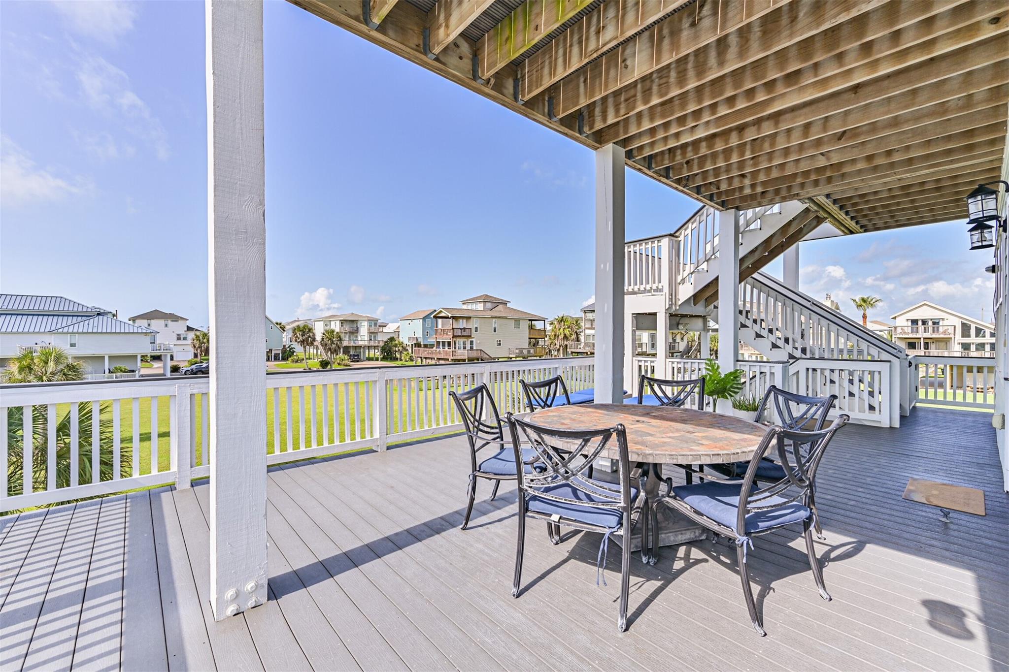 25027 Intrepid Ln, Galveston, TX 77554 photo
