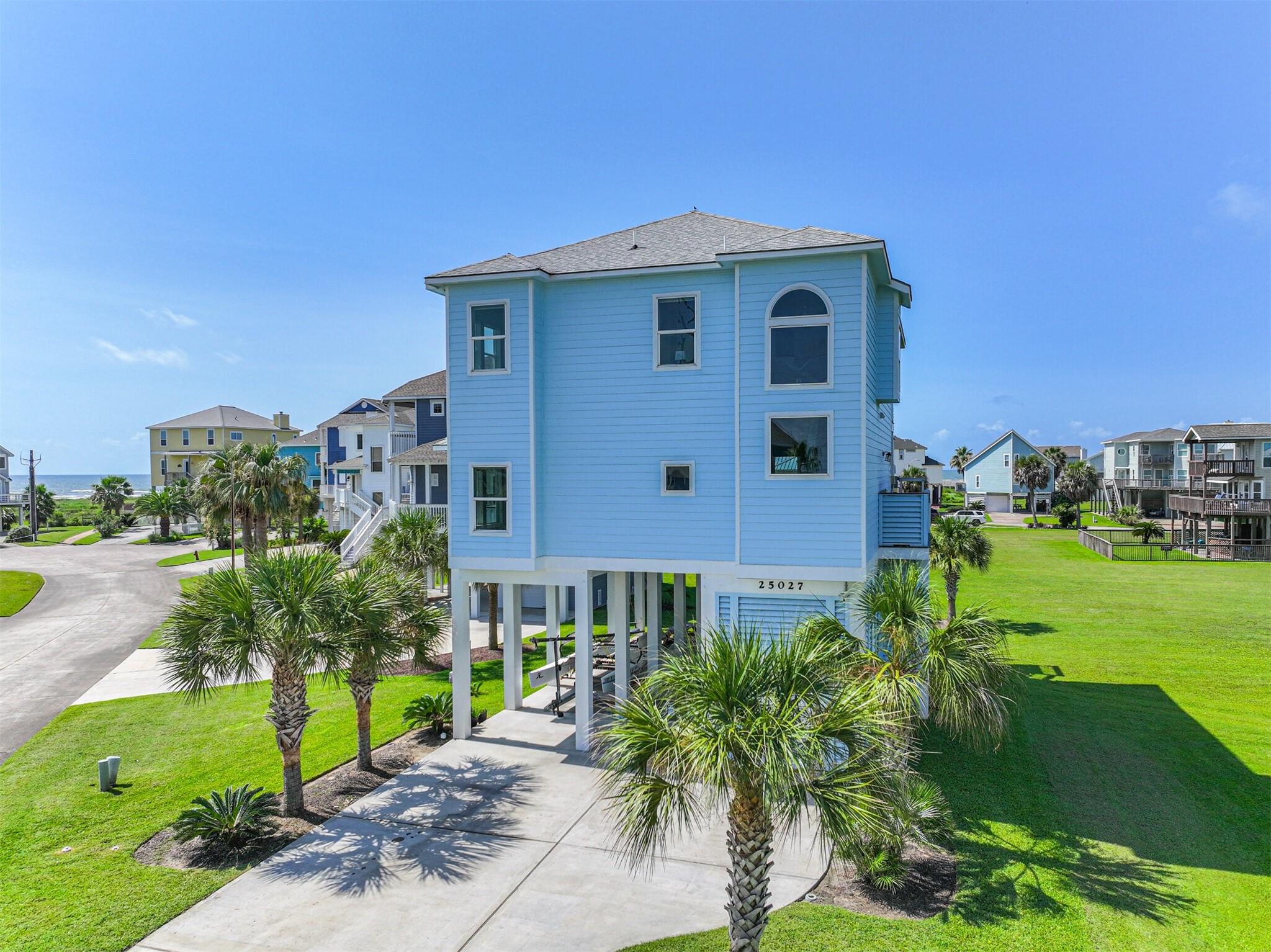25027 Intrepid Ln, Galveston, TX 77554 photo