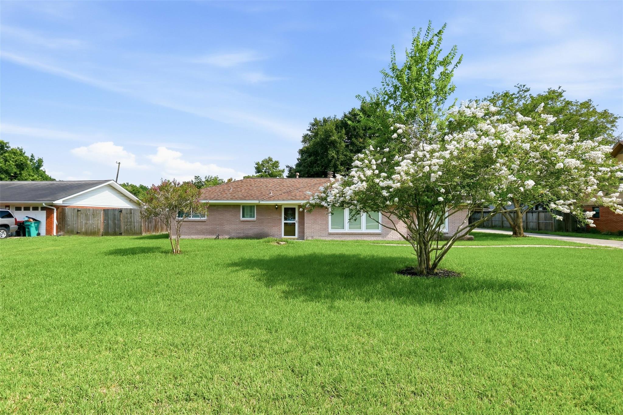 120 Caldwell St, Baytown, TX 77520