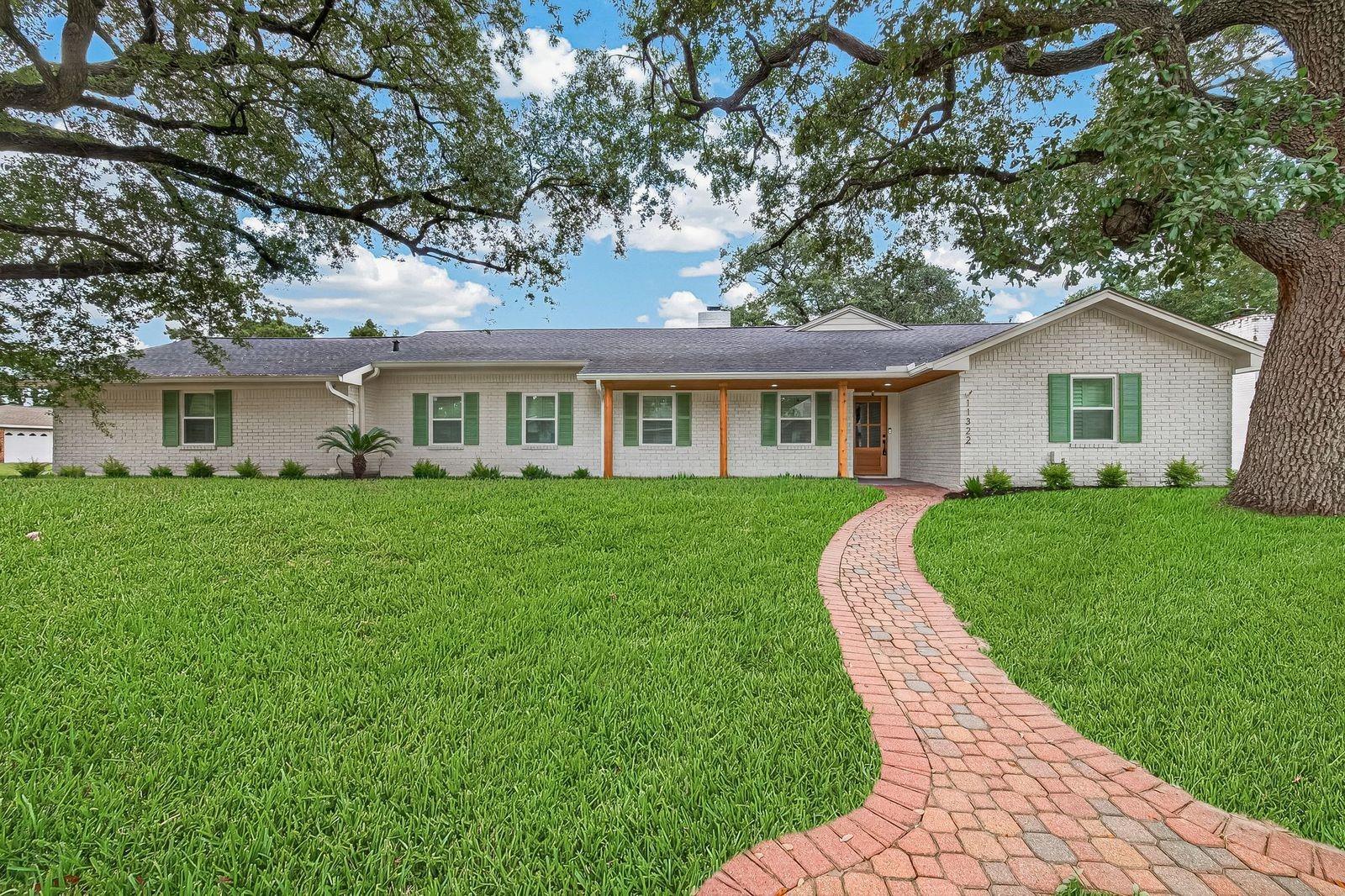 11322 Oak Spring Dr, Houston, TX 77043