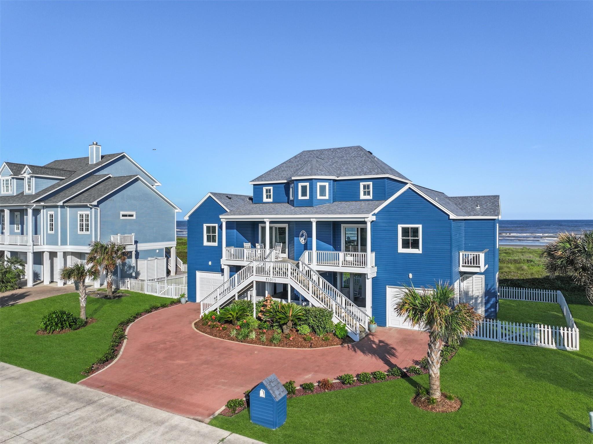 21011 W Sand Hill Dr, Galveston, TX 77554 photo