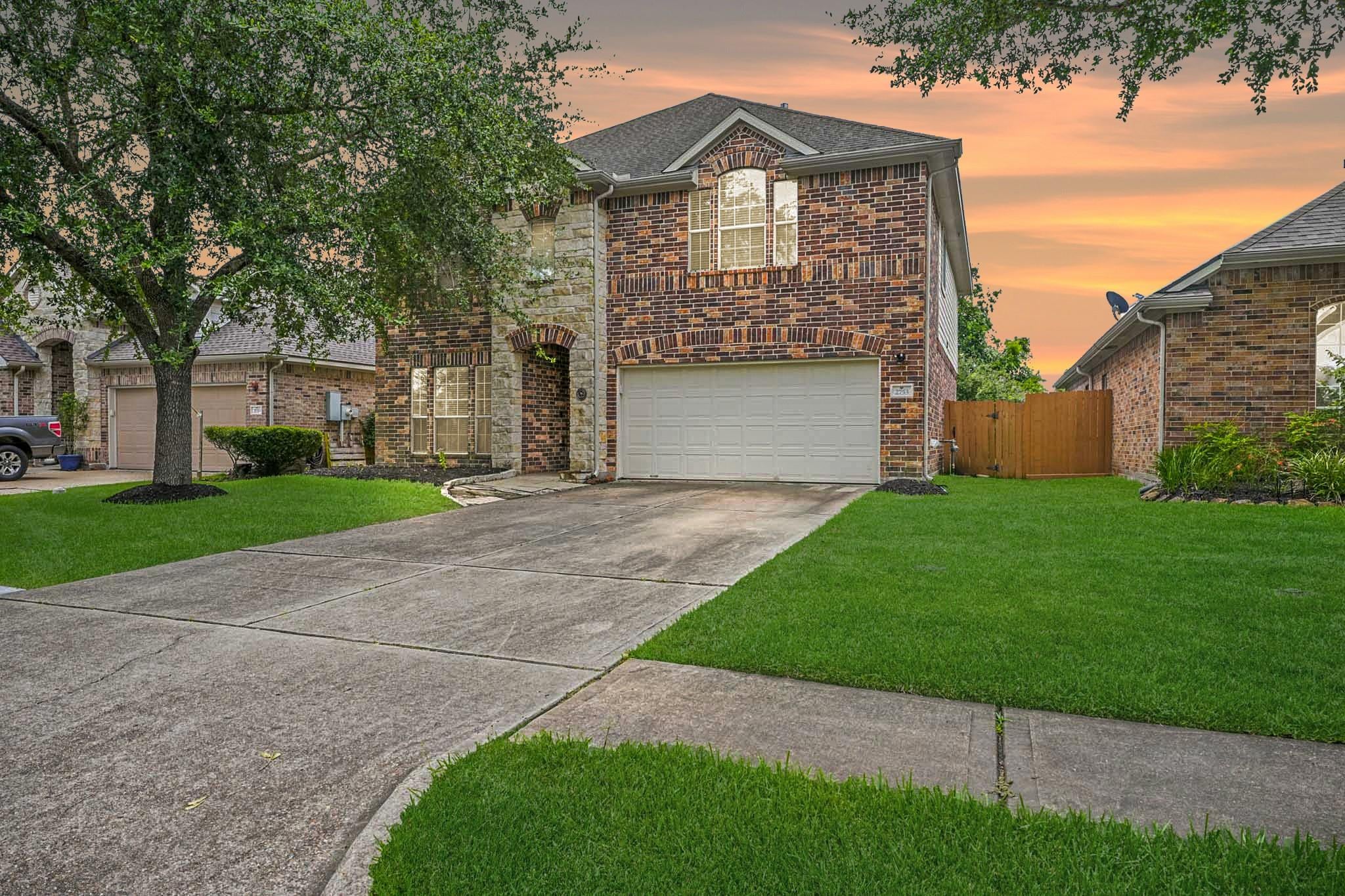 2753 Rio Bella Ct, League City, TX 77573