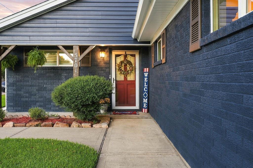 5701 Melody Ln, Dickinson, TX 77539 photo