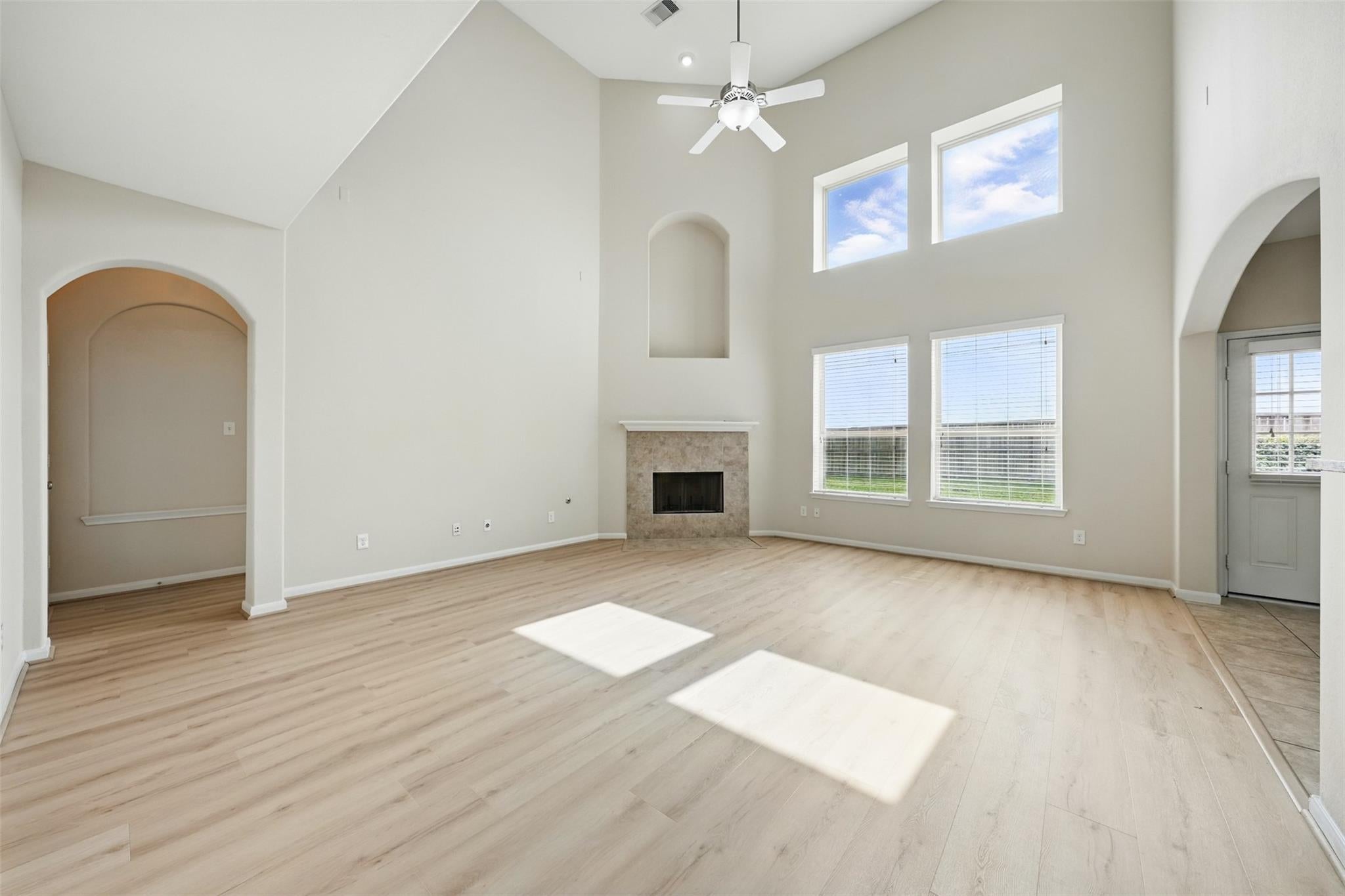 4927 Blackwater Ln, Sugar Land, TX 77479 photo