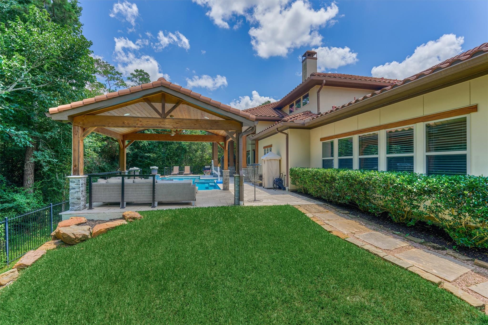 59 Freesia Ct, The Woodlands, TX 77375 photo