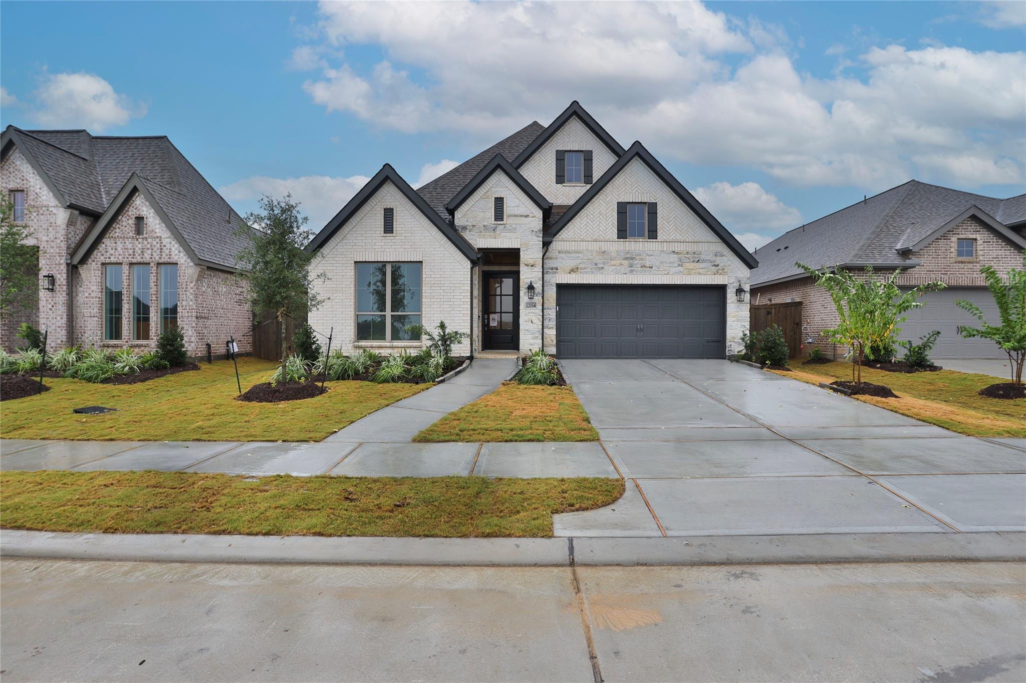 12034 Jacob Ln, Mont Belvieu, TX 77523