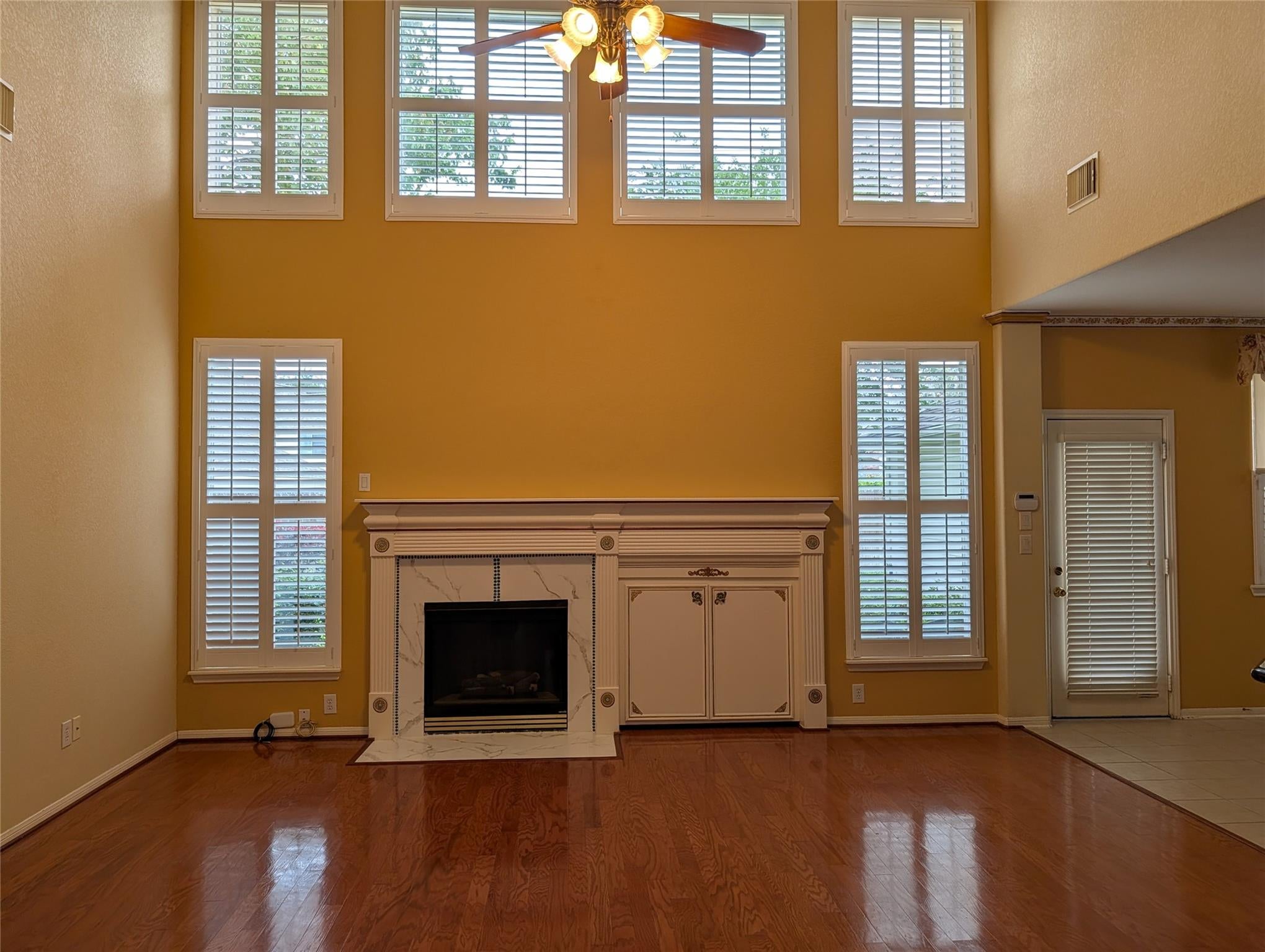 6018 Briar Hill Ct, Sugar Land, TX 77479 photo
