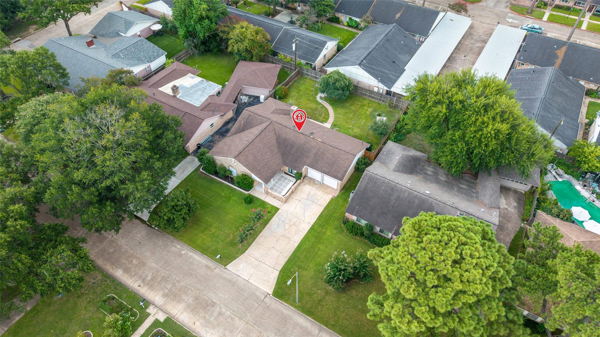 11411 Ash Creek Dr, Houston, TX 77043 photo