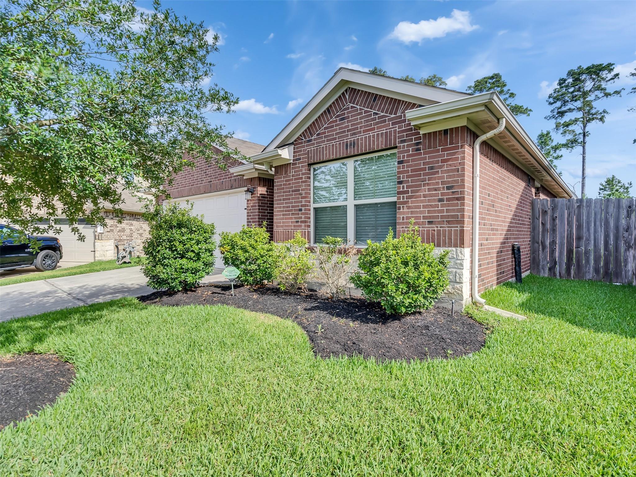 14106 Locke Point Ct, Conroe, TX 77384 photo