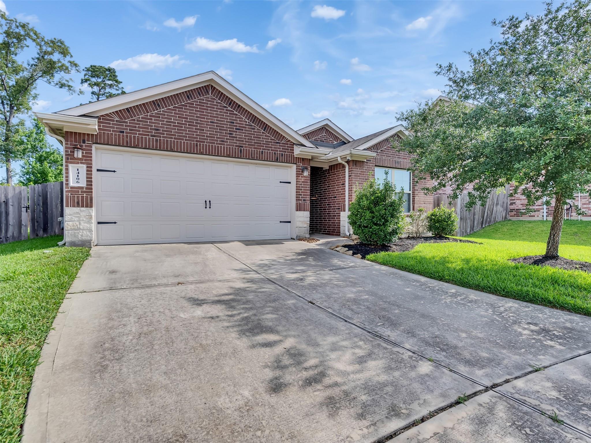 14106 Locke Point Ct, Conroe, TX 77384 photo