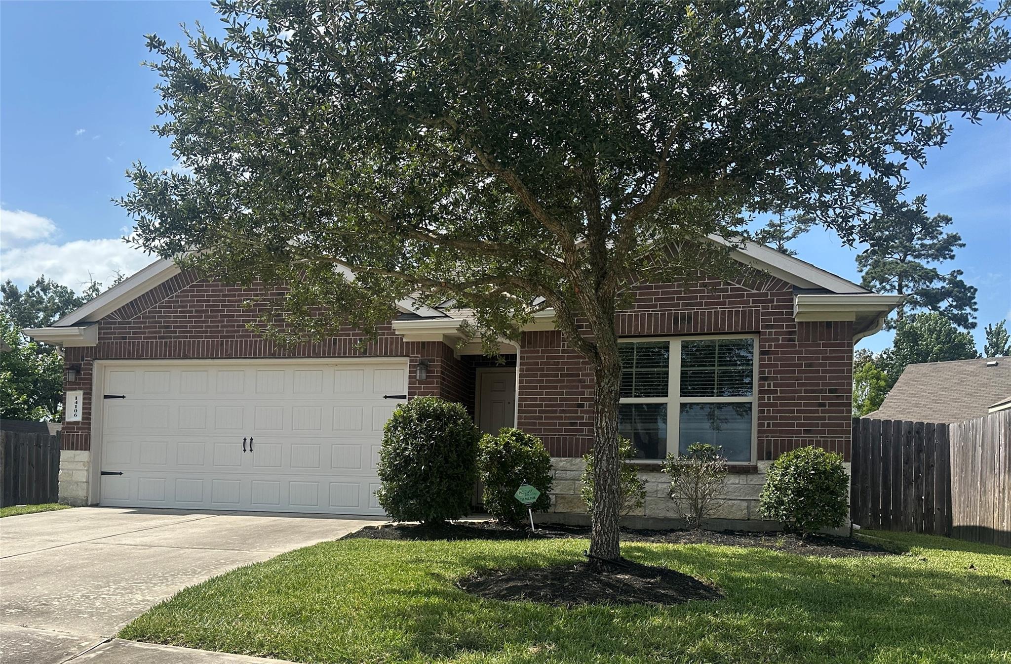 14106 Locke Point Ct, Conroe, TX 77384 photo