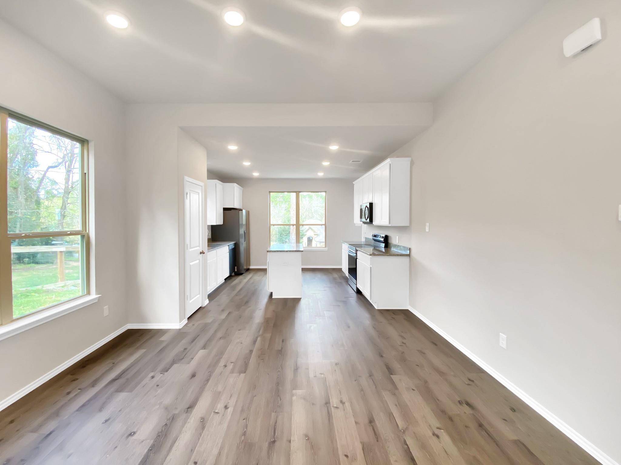 807 Comanche Rd, Conroe, TX 77316 photo
