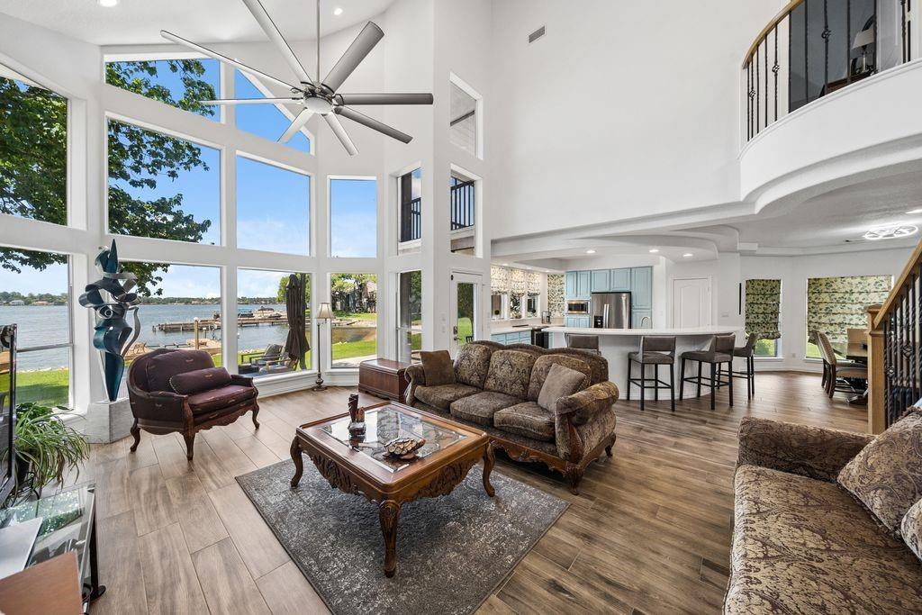 1607 Schooner Pt, Willis, TX 77318